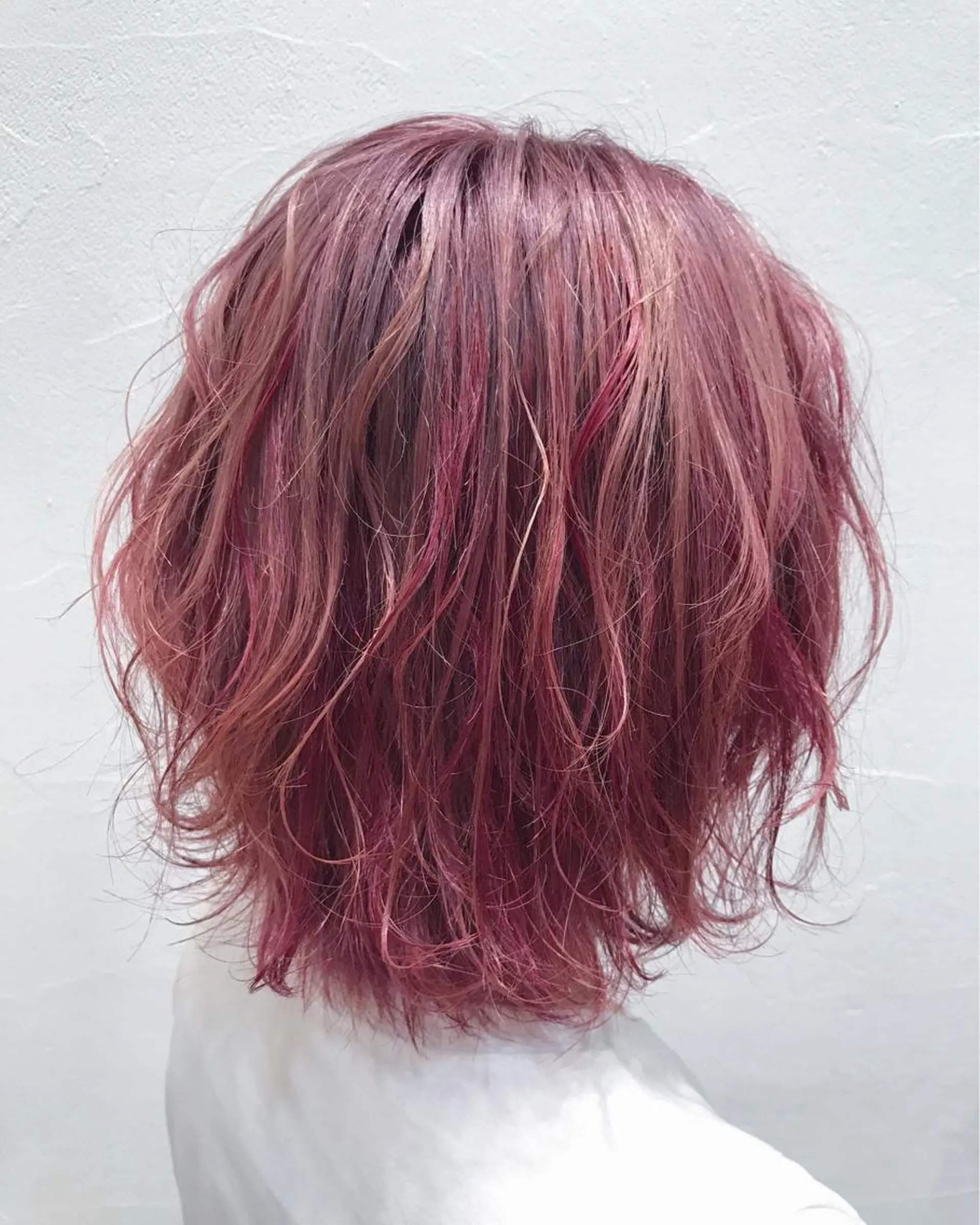 ミディアム カラー ピンクカラー レッドカラー メンズカット特化柏駅 徒歩3分LOUのヘアスタイル