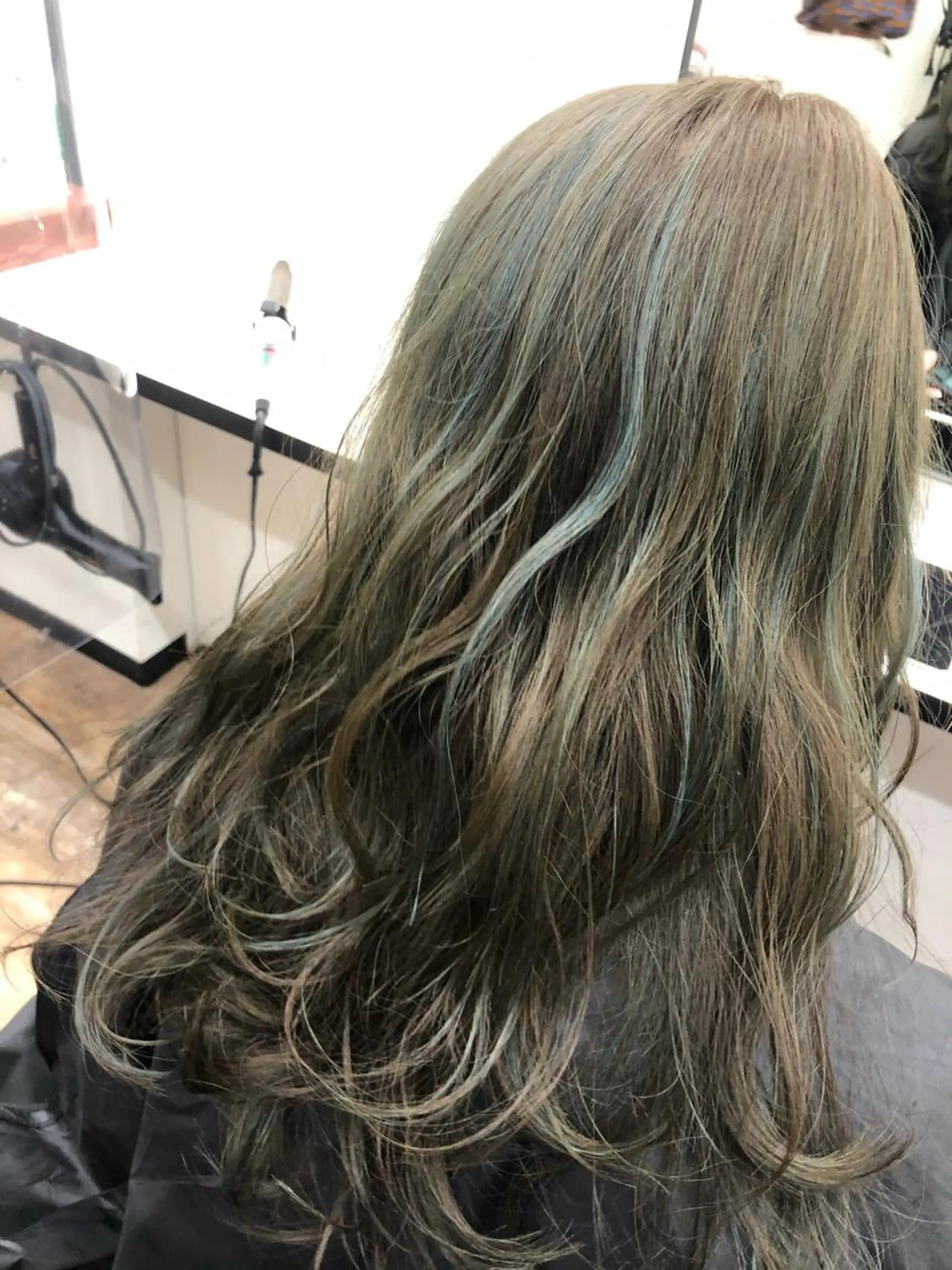 ロング カラー Baum Hairのヘアスタイル
