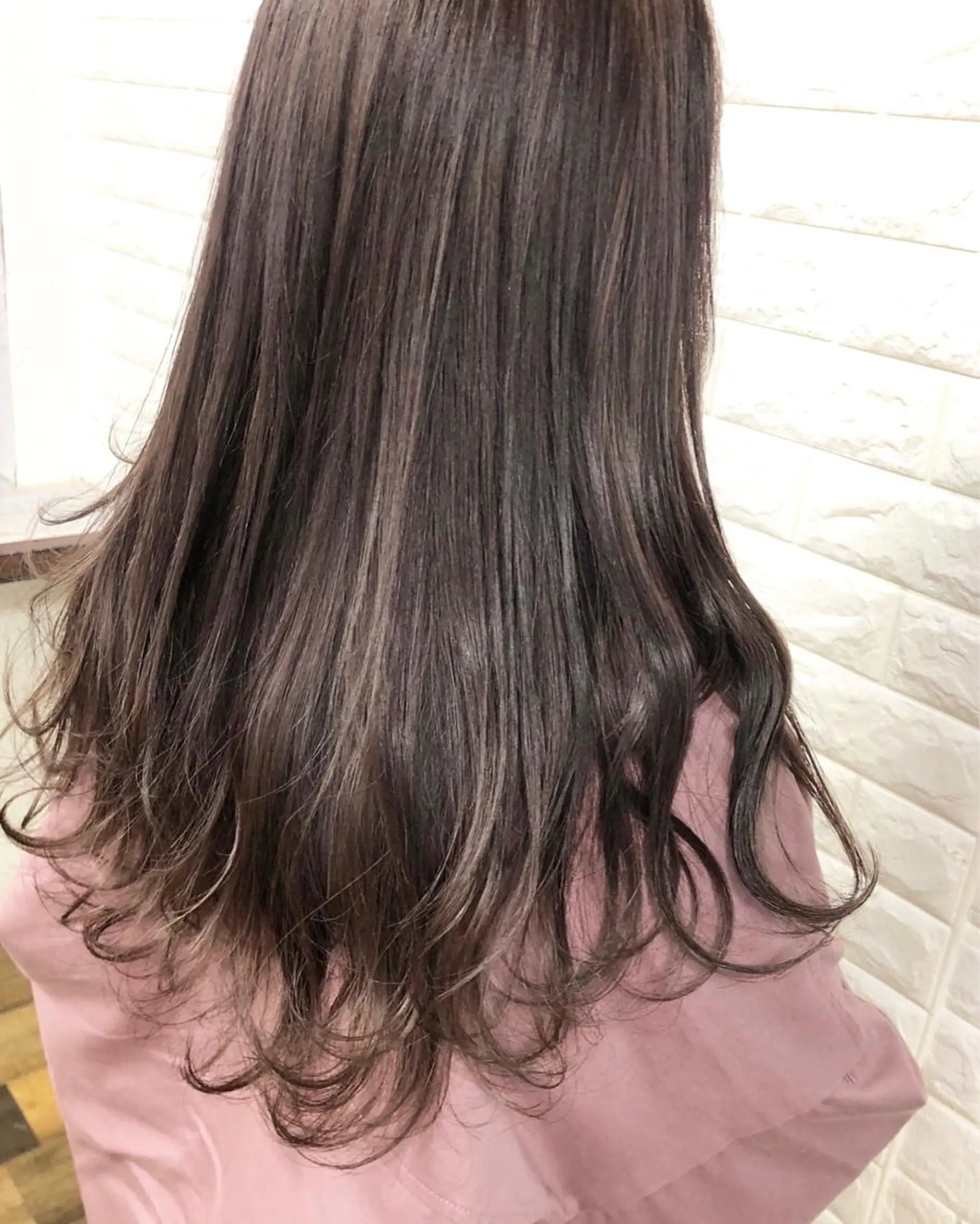 ロング カラー ブリーチ ケアブリーチ グレージュ ヘアカラー トリートメント famille ファミーユのヘアスタイル