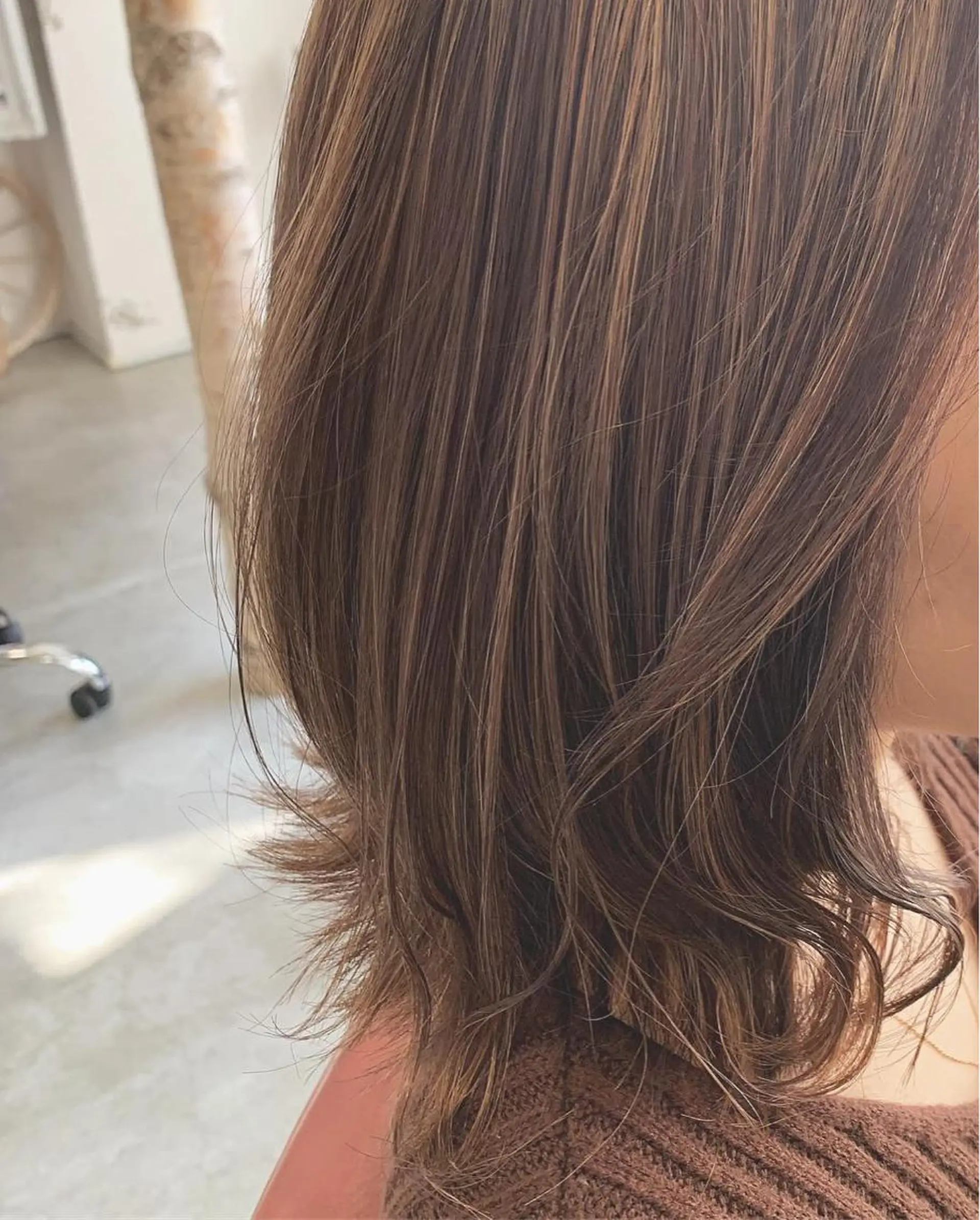 ミディアム カラー fio マナミのヘアスタイル
