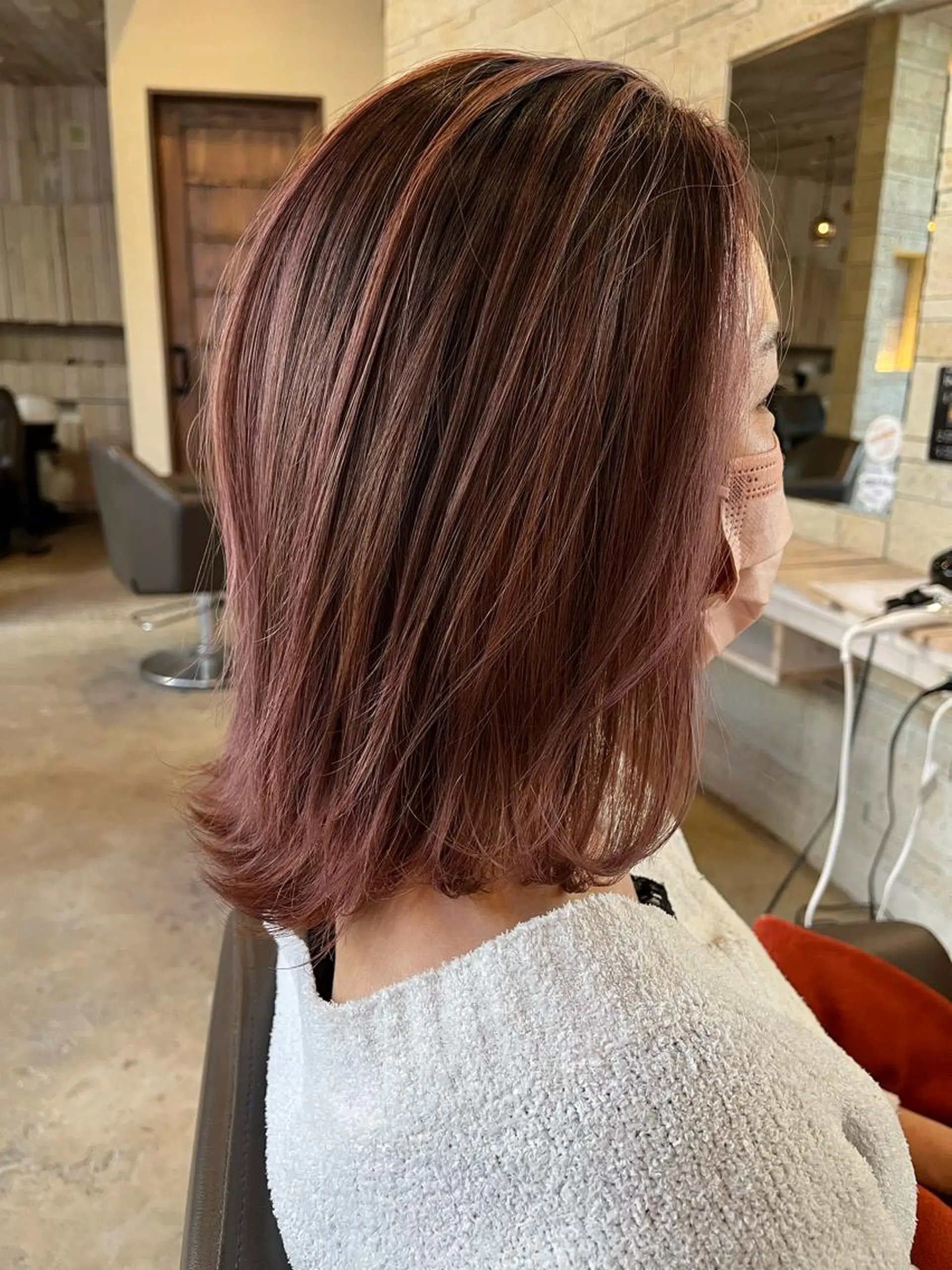 ミディアム 小塚 レイヤー/ボブ /韓国ヘア/ブリーチのヘアスタイル