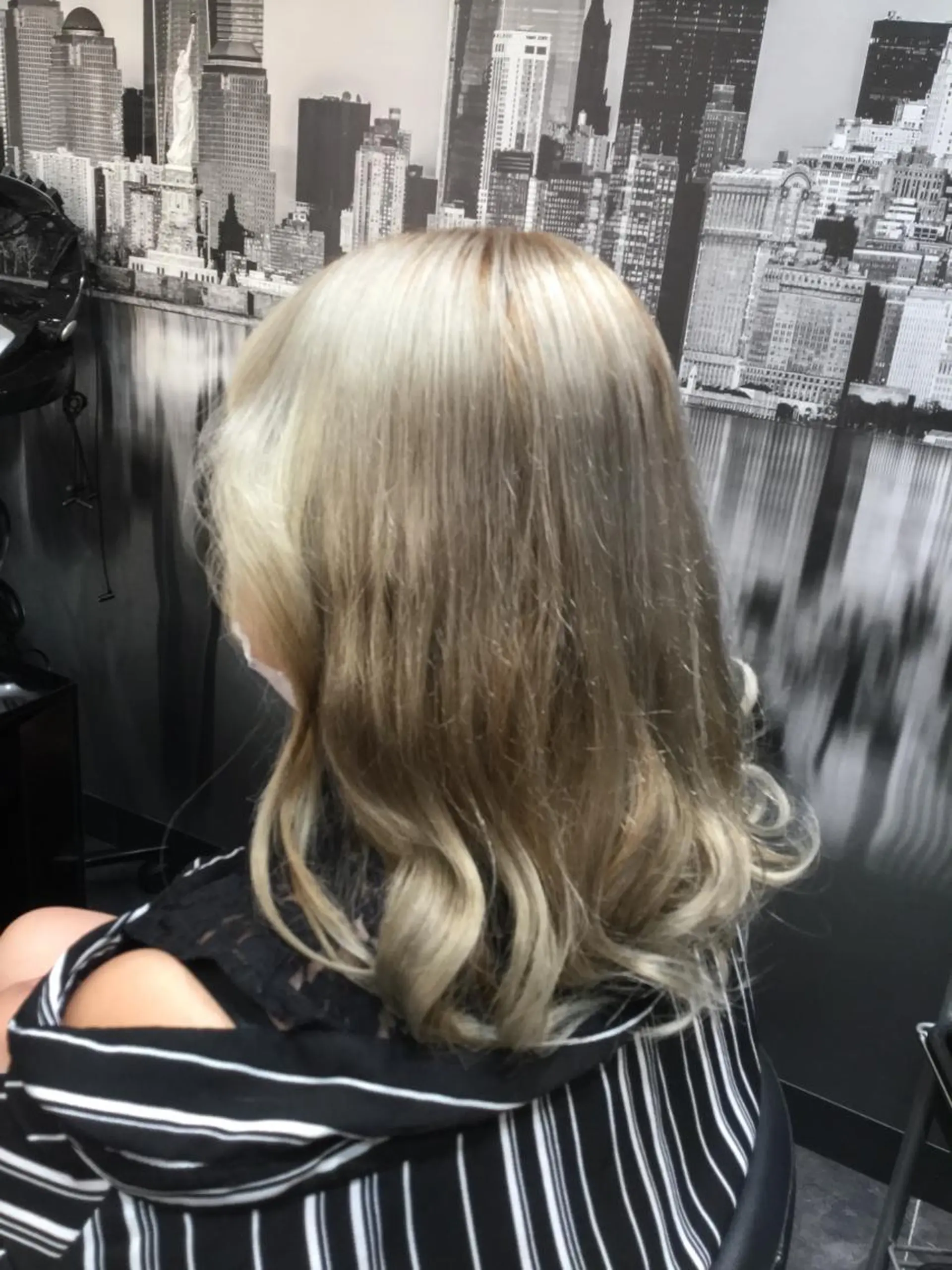 ミディアム Annon プライベートサロンのヘアスタイル