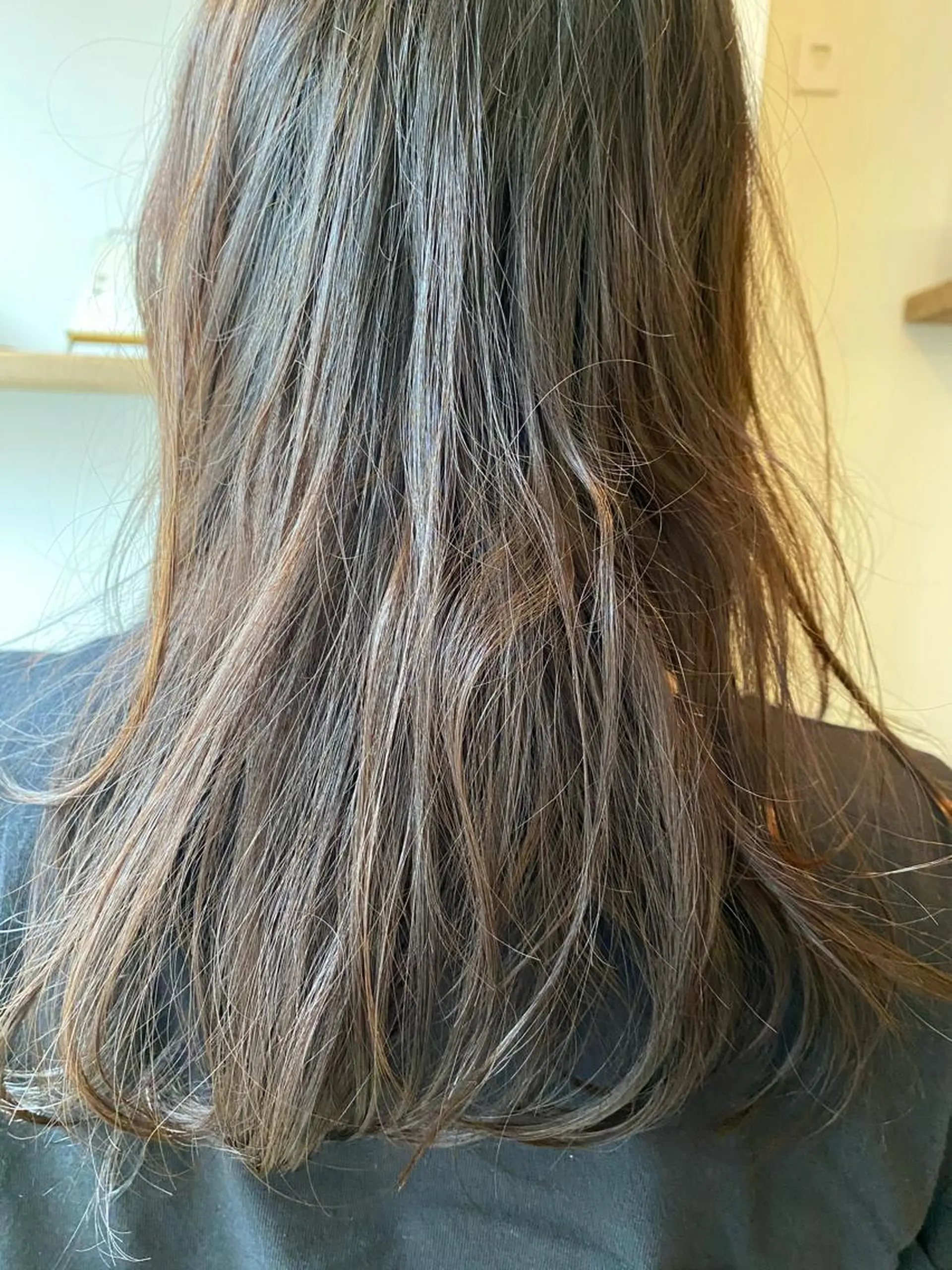 セミロング カラー メンズ 中江 柊のヘアスタイル