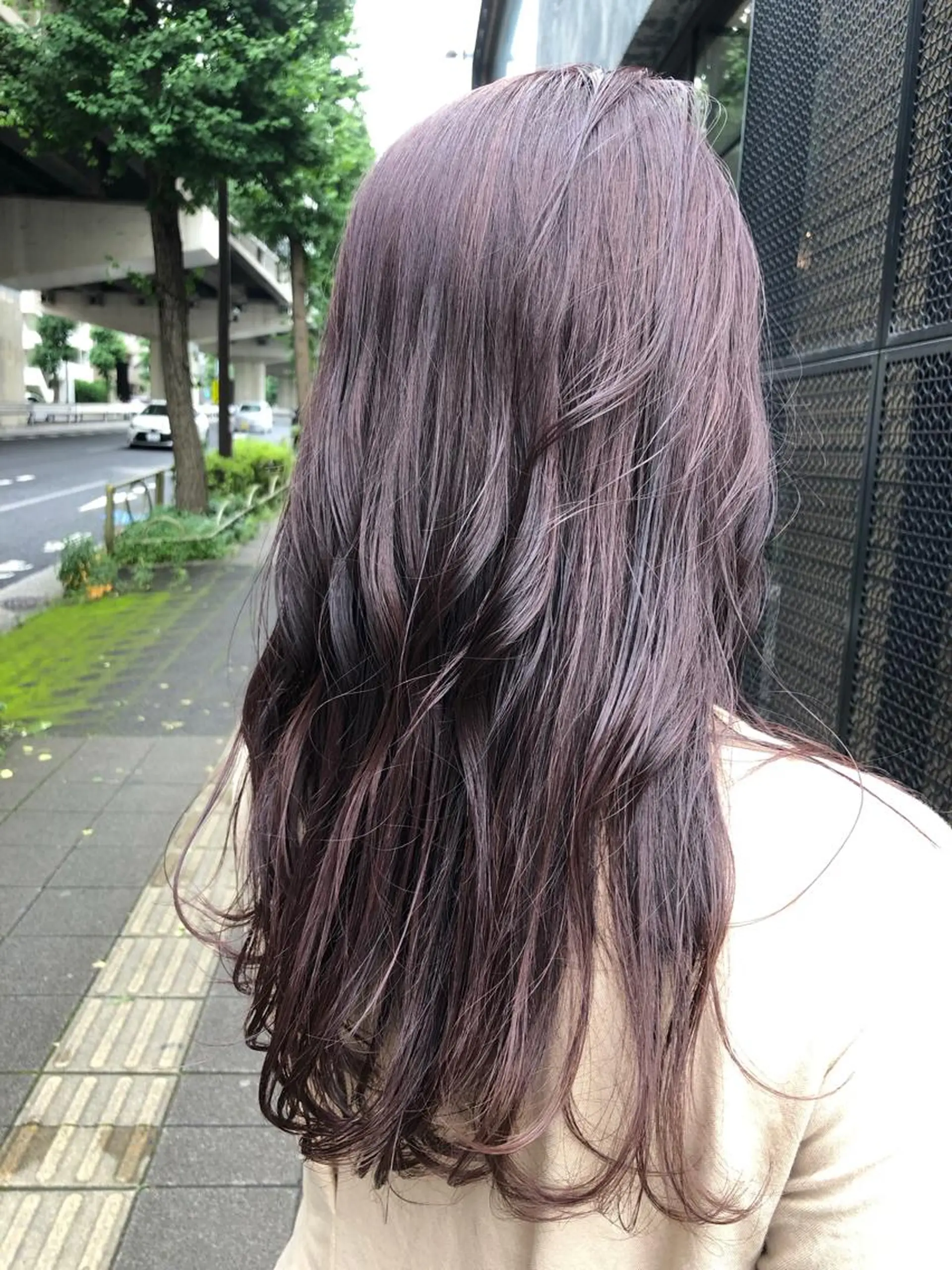 ロング パープルカラー 松田 真央のヘアスタイル