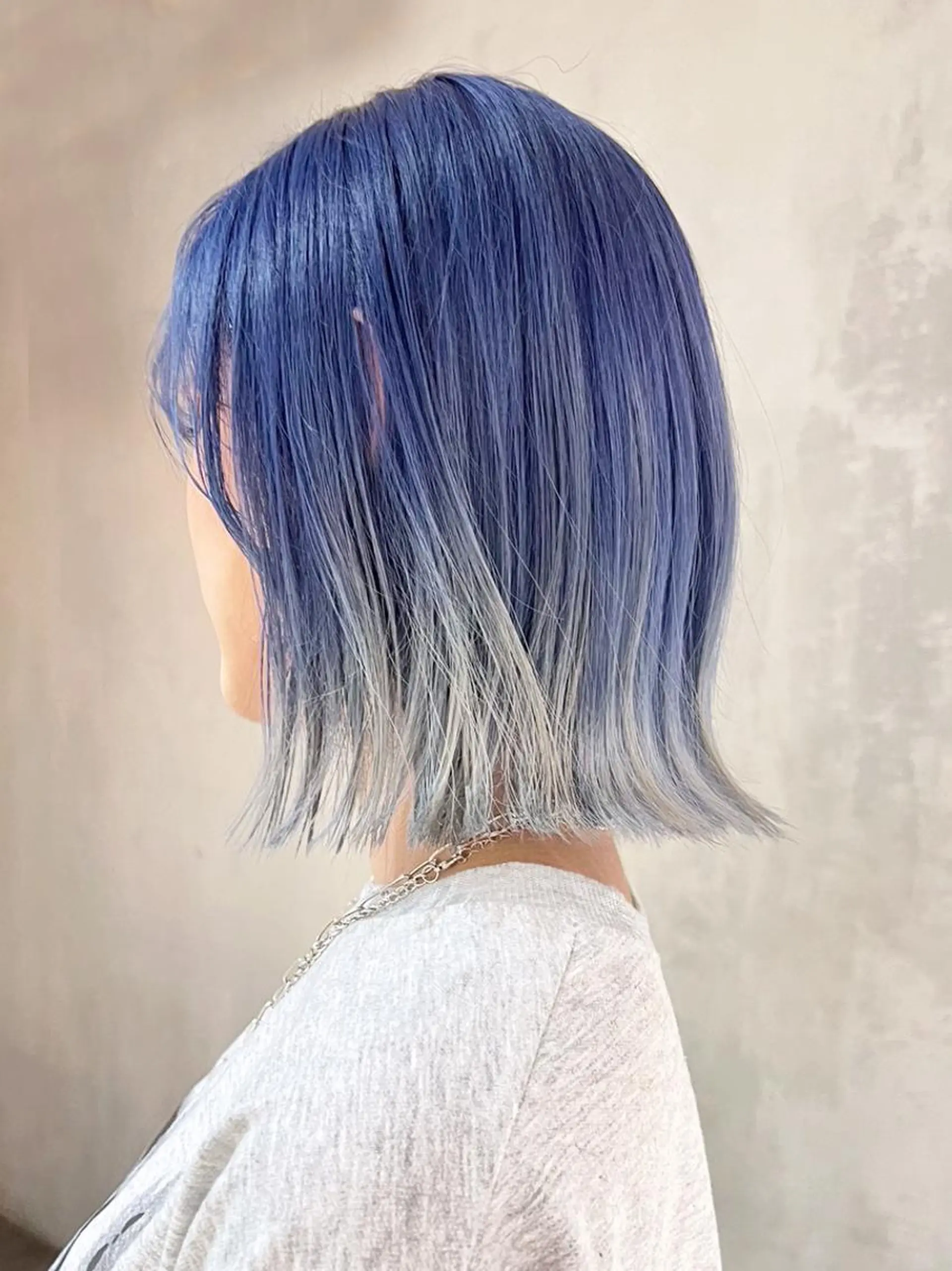 カラー ミディアム ブルーカラー グラデーションカラー シルバー カット ヘアカラー トリートメント ITbyALBUM 中野店のヘアスタイル