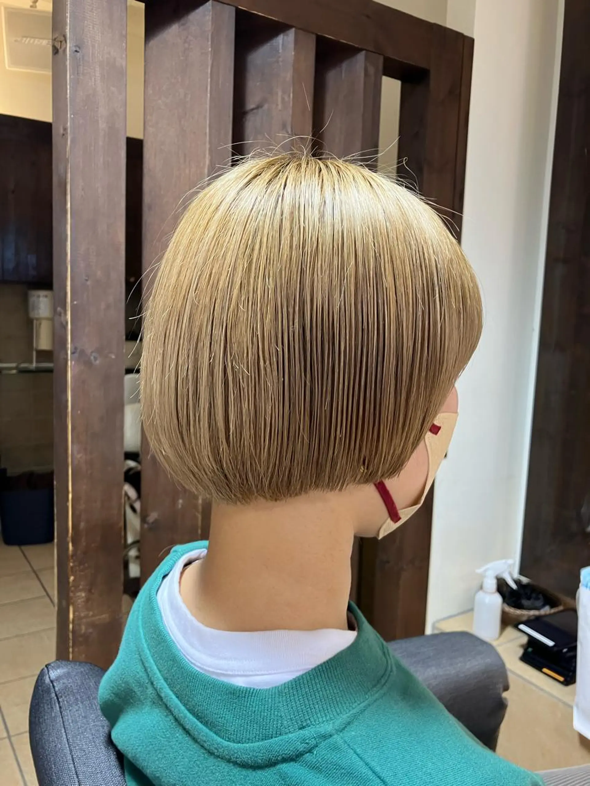 ショート カット ヘアカラー 奥谷 美代子のヘアスタイル