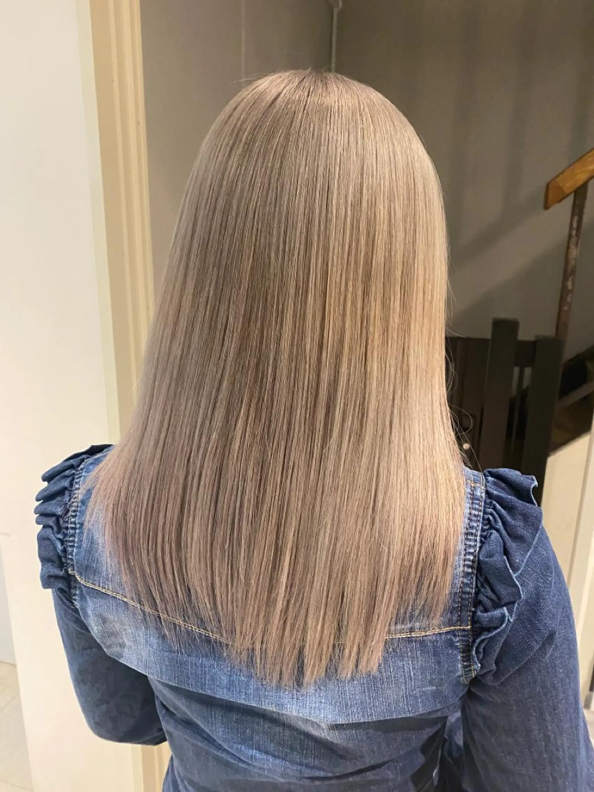 セミロング カラー 🌈評価No.1🌈 艶髪カラー❌エクステのヘアスタイル