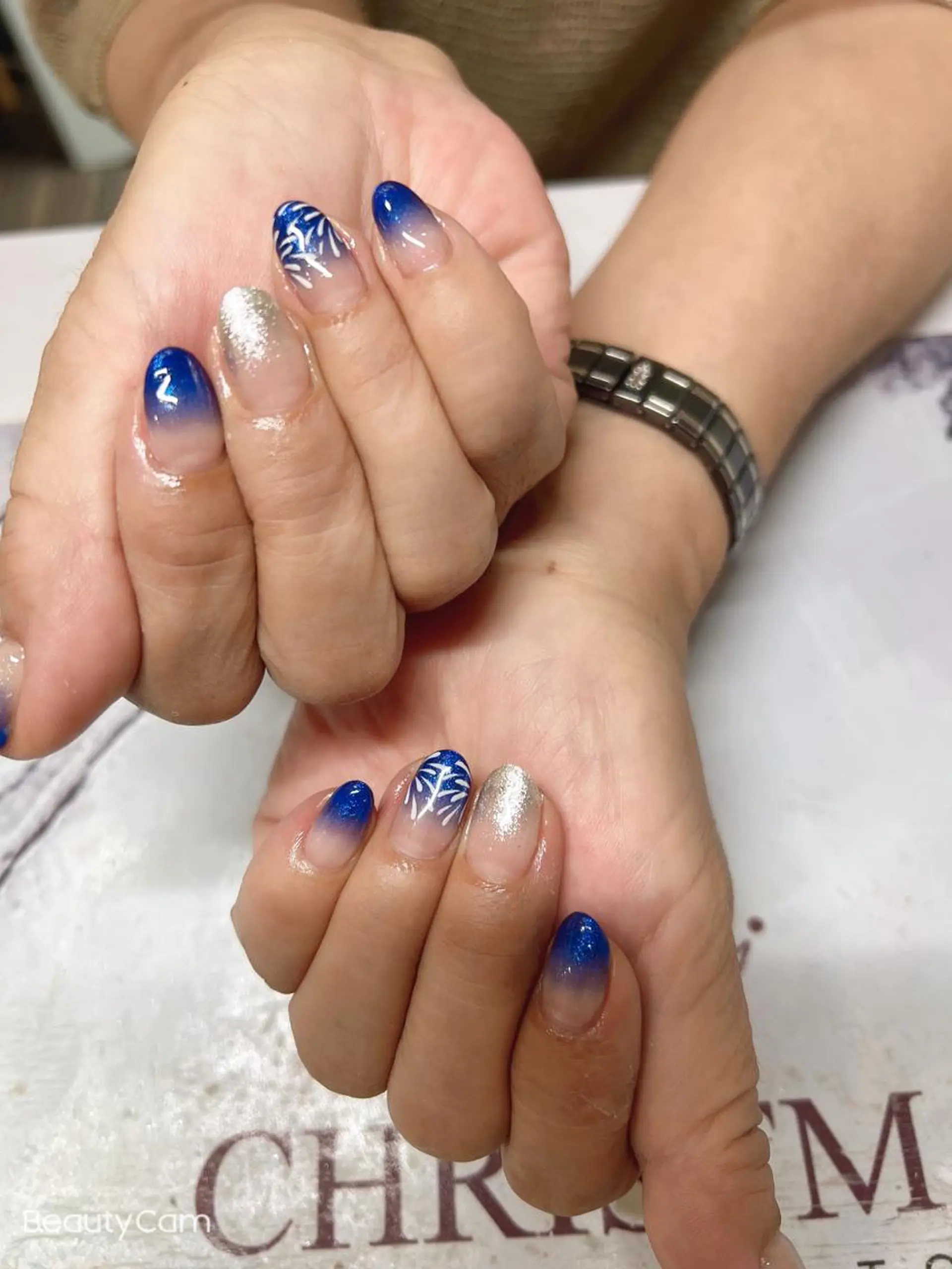 ネイル ガレンドウ 白澤 愛子のネイルデザイン