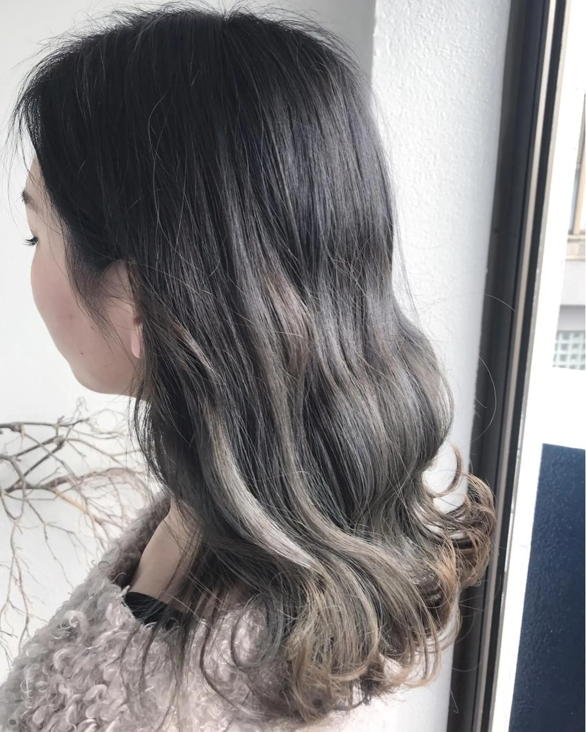 セミロング カラー 透明感カラー ダブルカラー グレージュ 大嶋 宏隆のヘアスタイル