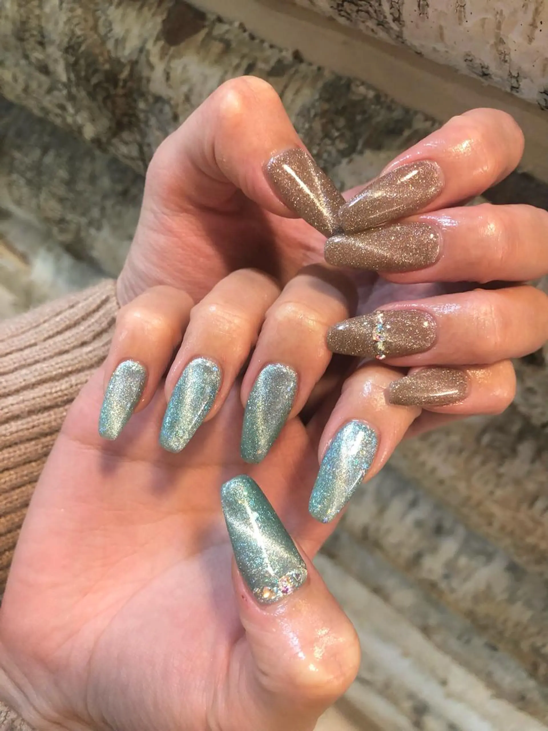 ネイル キラキラネイル マグネットネイル ストーンネイル いちじゅう あおいのネイルデザイン