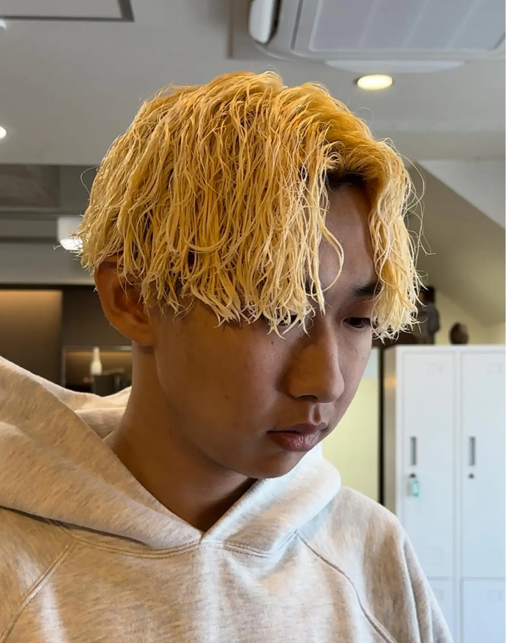 パーマ メンズ メンズパーマ プードルパーマ スペインカール メンズツイストパーマ ツイストスパイラルパーマ カット ヘアカラー パーマ 年間2000名担当◎ パーマ職人/仲原佑樹のヘアスタイル