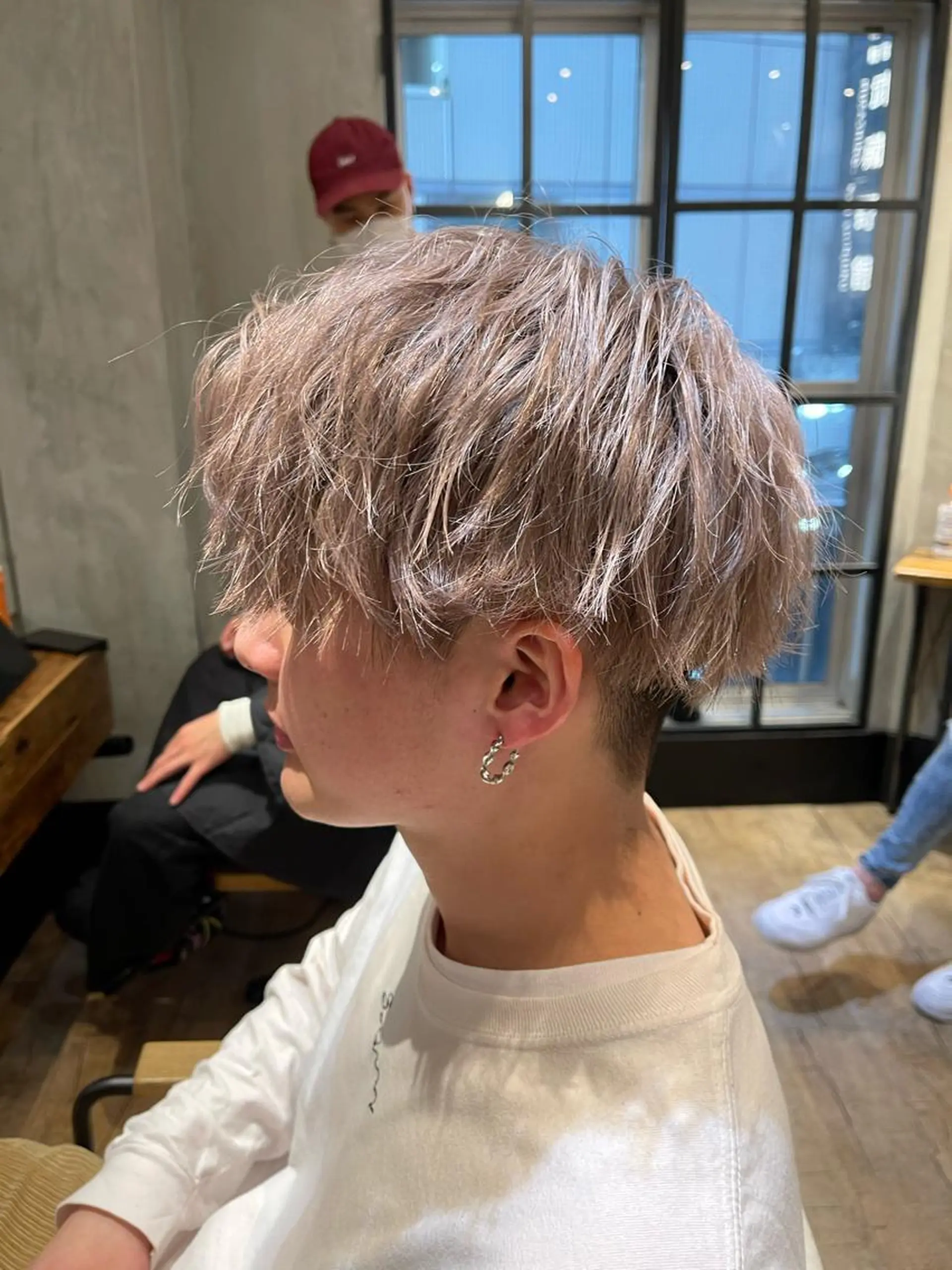 ショート カラー メンズ マッシュ ベージュカラー ピンクカラー ピンクベージュ ショートヘア fifth JINGUMAE所属・波巻きスパイラルパー マ/シャドウパーマ駿のヘアスタイル