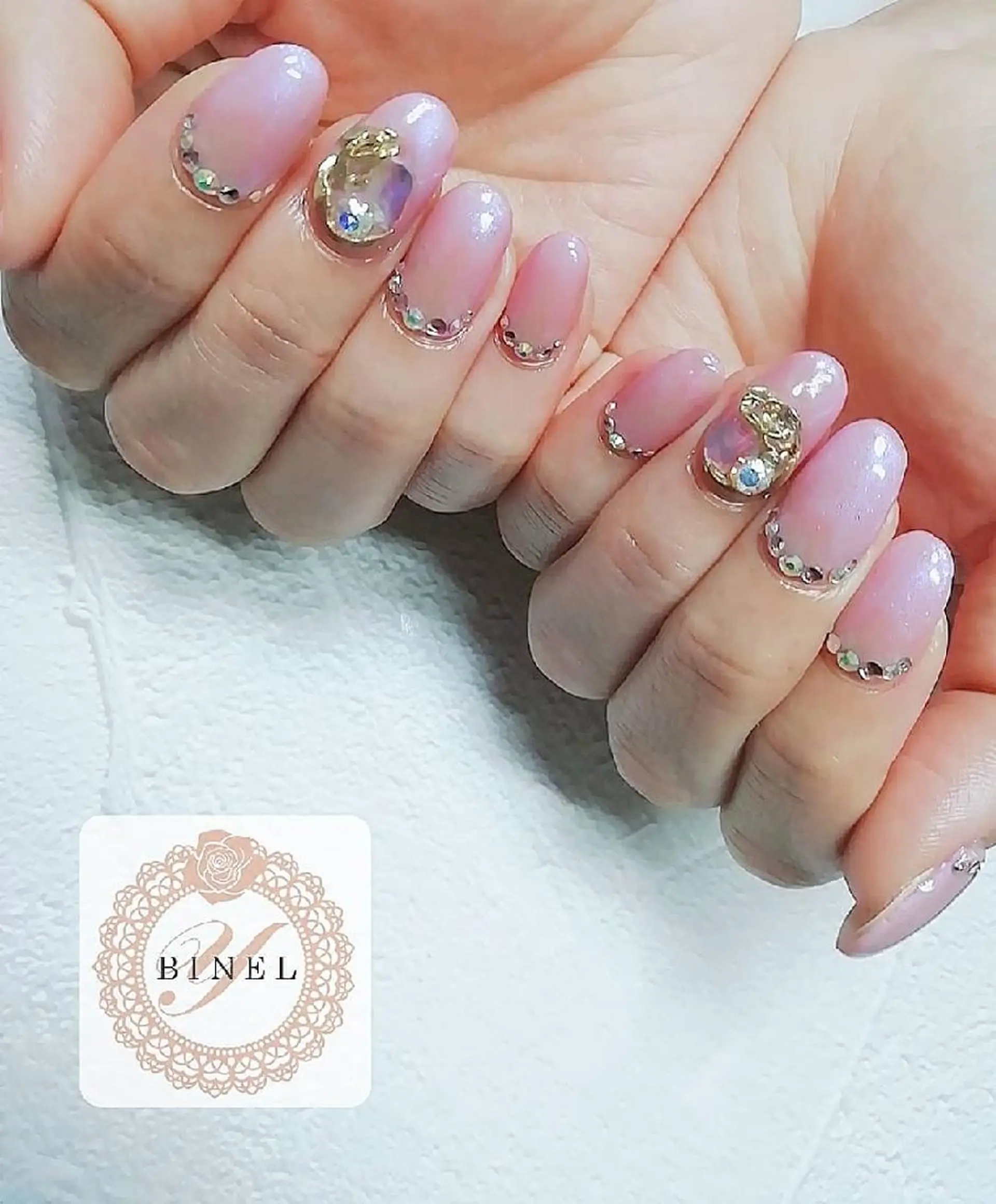 ネイル 持ち込み ハンドネイル Nail Salon Y.BINELのネイルデザイン