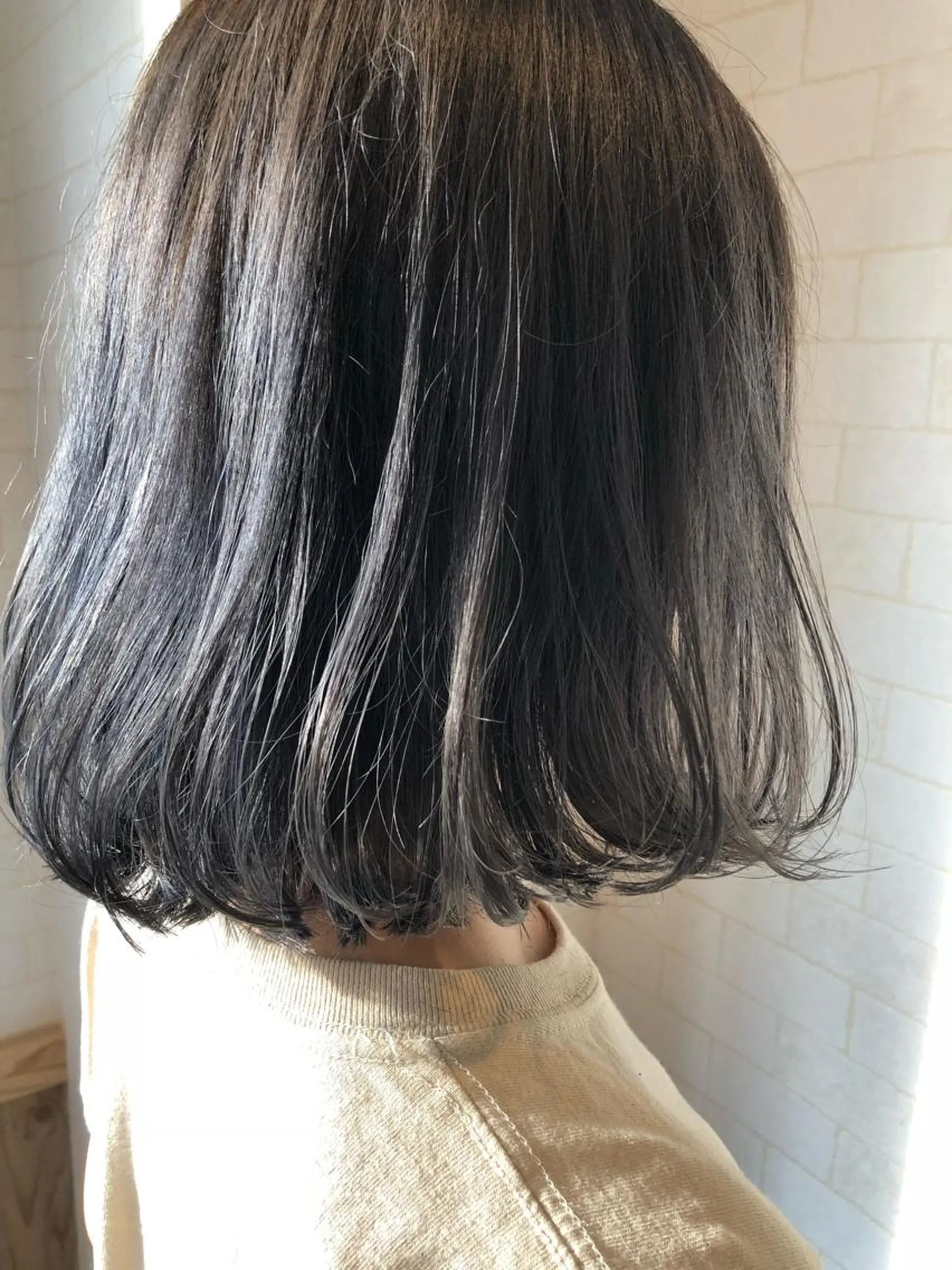 ミディアム カラー グレージュ 舘野 太嘉宏のヘアスタイル