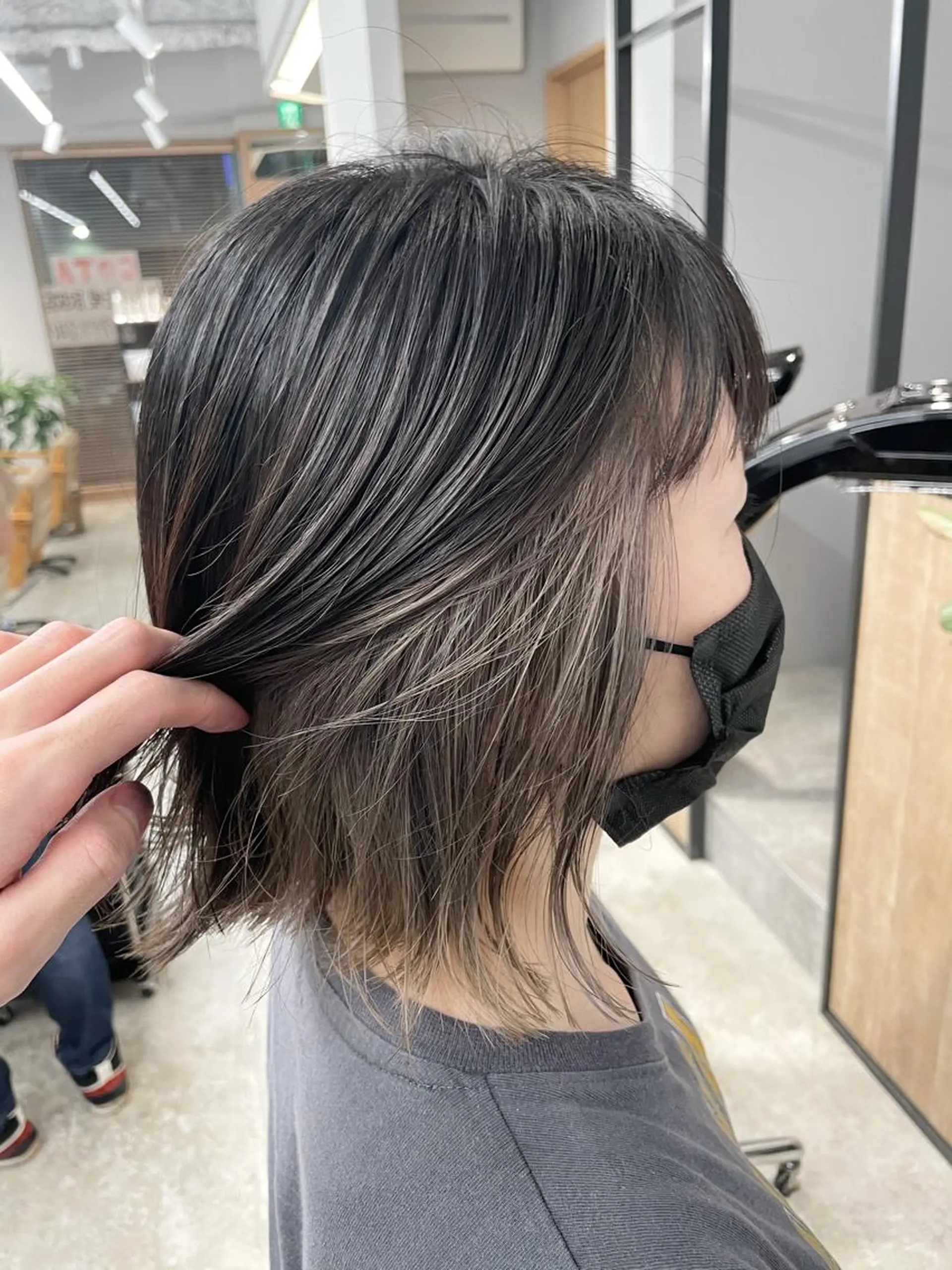 ミディアム SAEKI【ior 】北千住店ブリーチのヘアスタイル