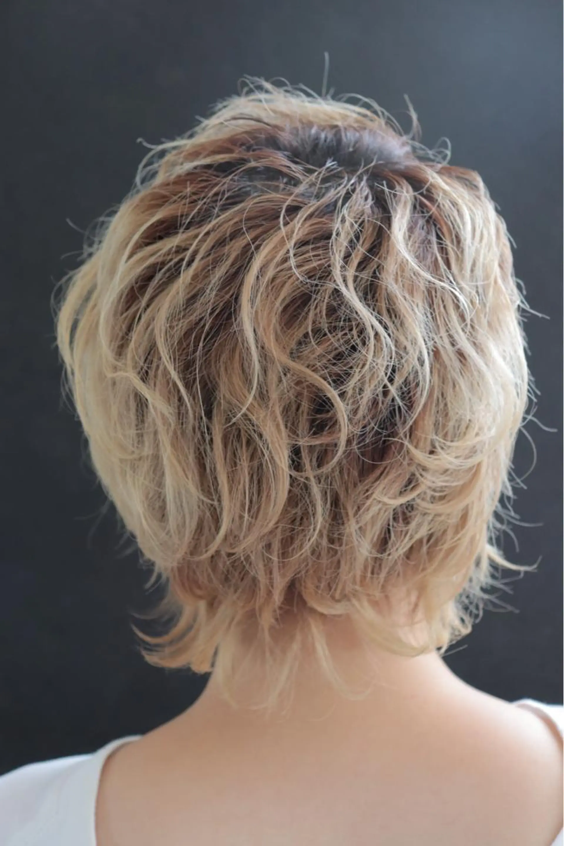 ショート カラー ハイトーンカラー ショートヘア adept北千住店所属・✨髪質改善＆ボブ✨ 近藤 凌のヘアスタイル