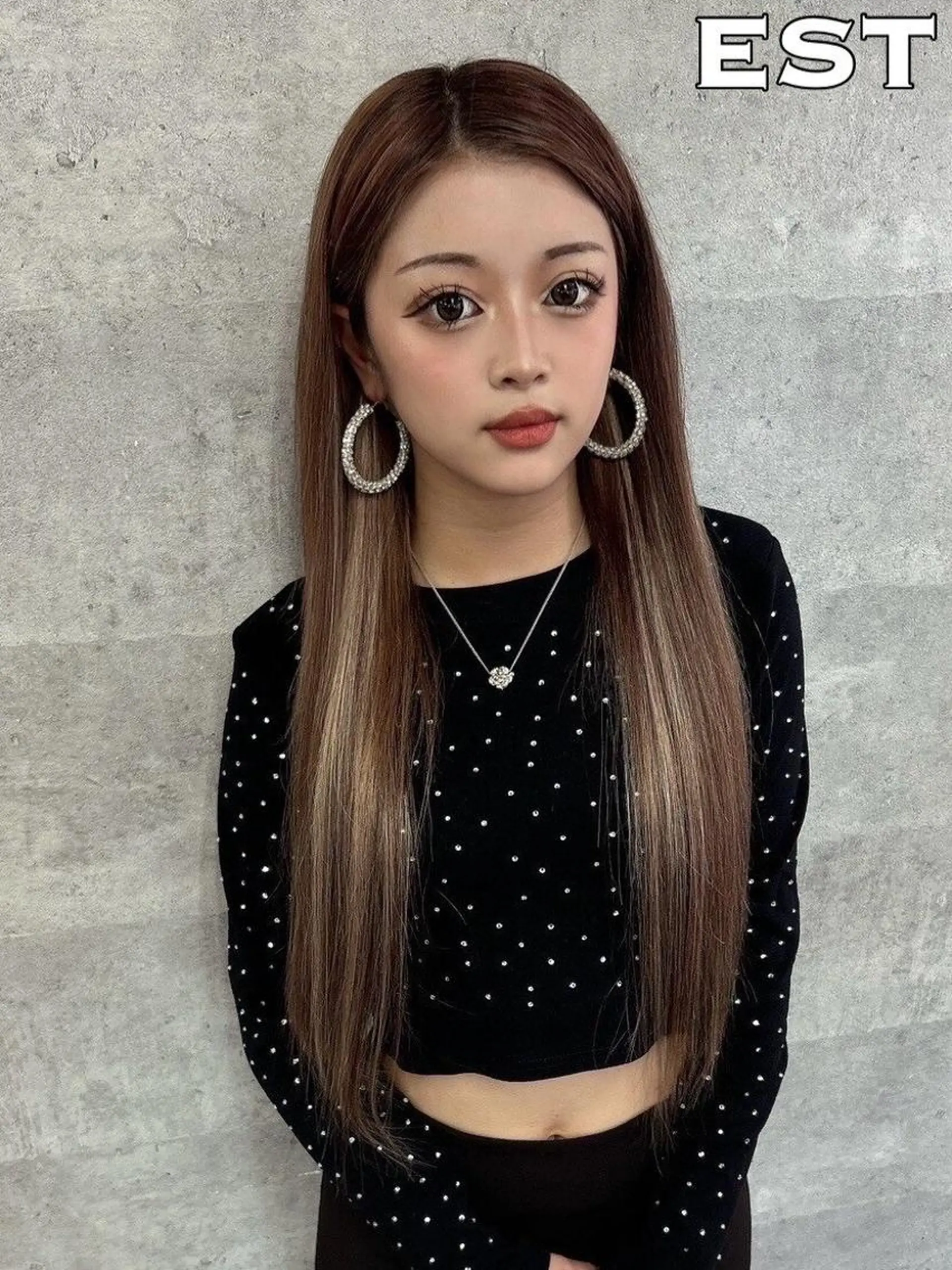 ロング カラー シールエクステ バレイヤージュ ベージュカラー ブリーチ ケアブリーチ エクステ M. KURUMIのヘアスタイル