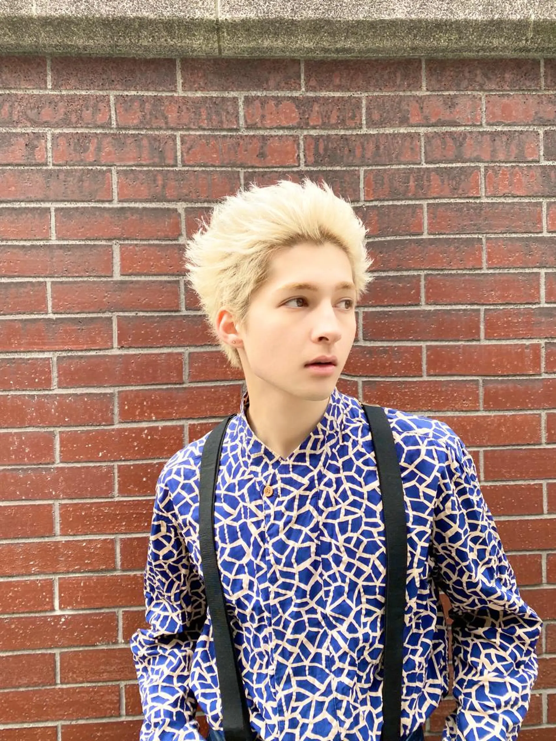 ショート カラー メンズ メンズブリーチ メンズハイトーン スパイキーショート 刈り上げ ブリーチ カット ヘアカラー トリートメント 艶髪と透明感を ‼️/若林のヘアスタイル