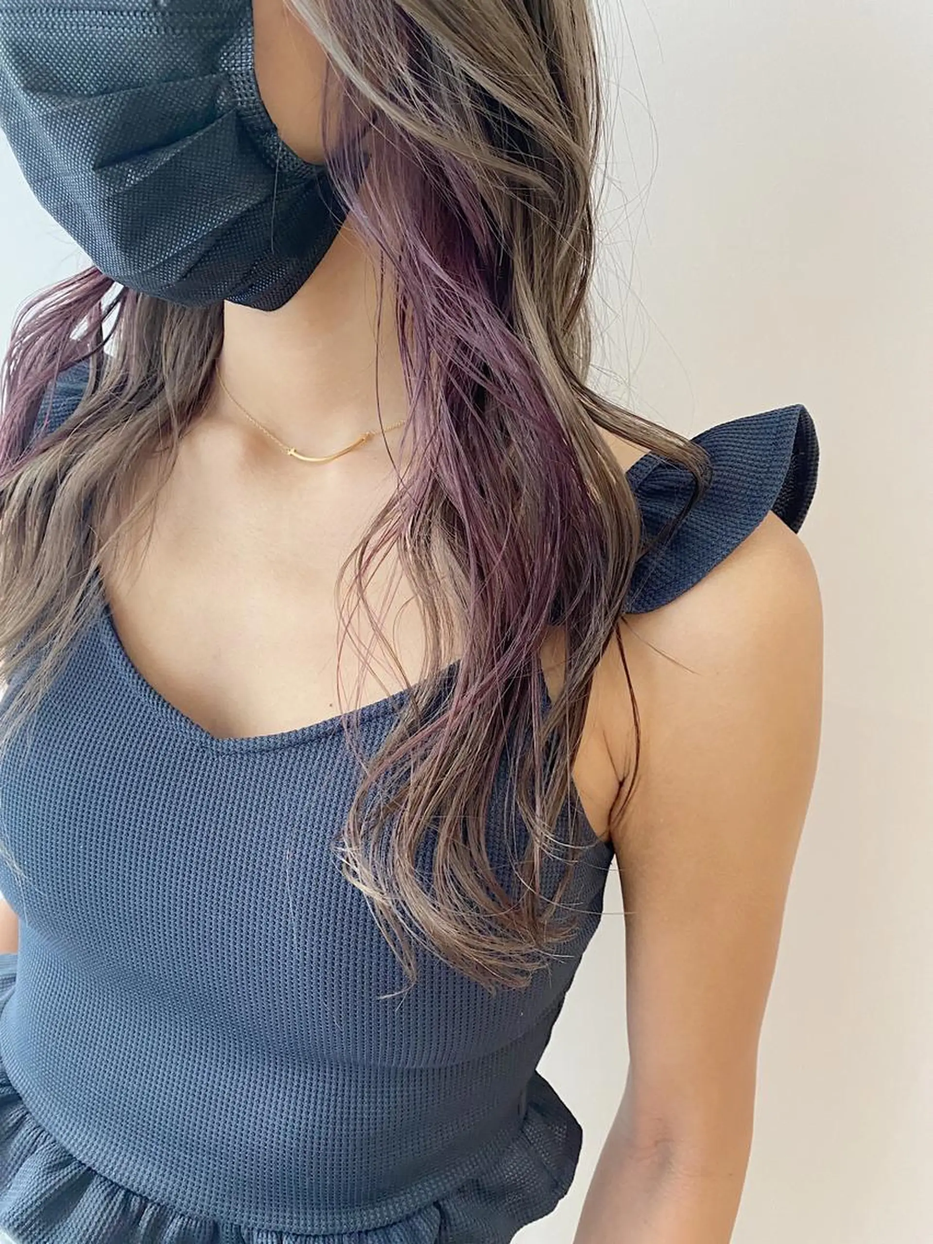 ロング カラー イヤリングカラー インナーカラー ブリーチ指名 NO1🌈SAKIのヘアスタイル