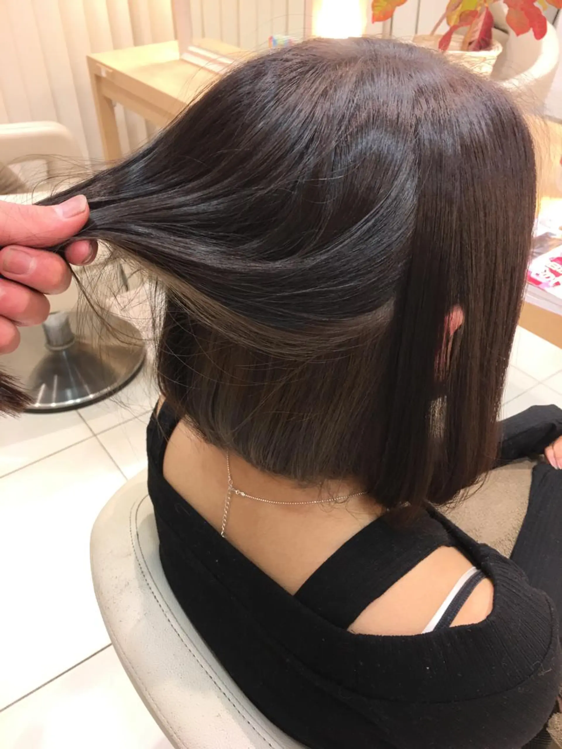 ショート カラー インナーカラー ボブ 小田原NO1 美容師 飯田飛翔のヘアスタイル