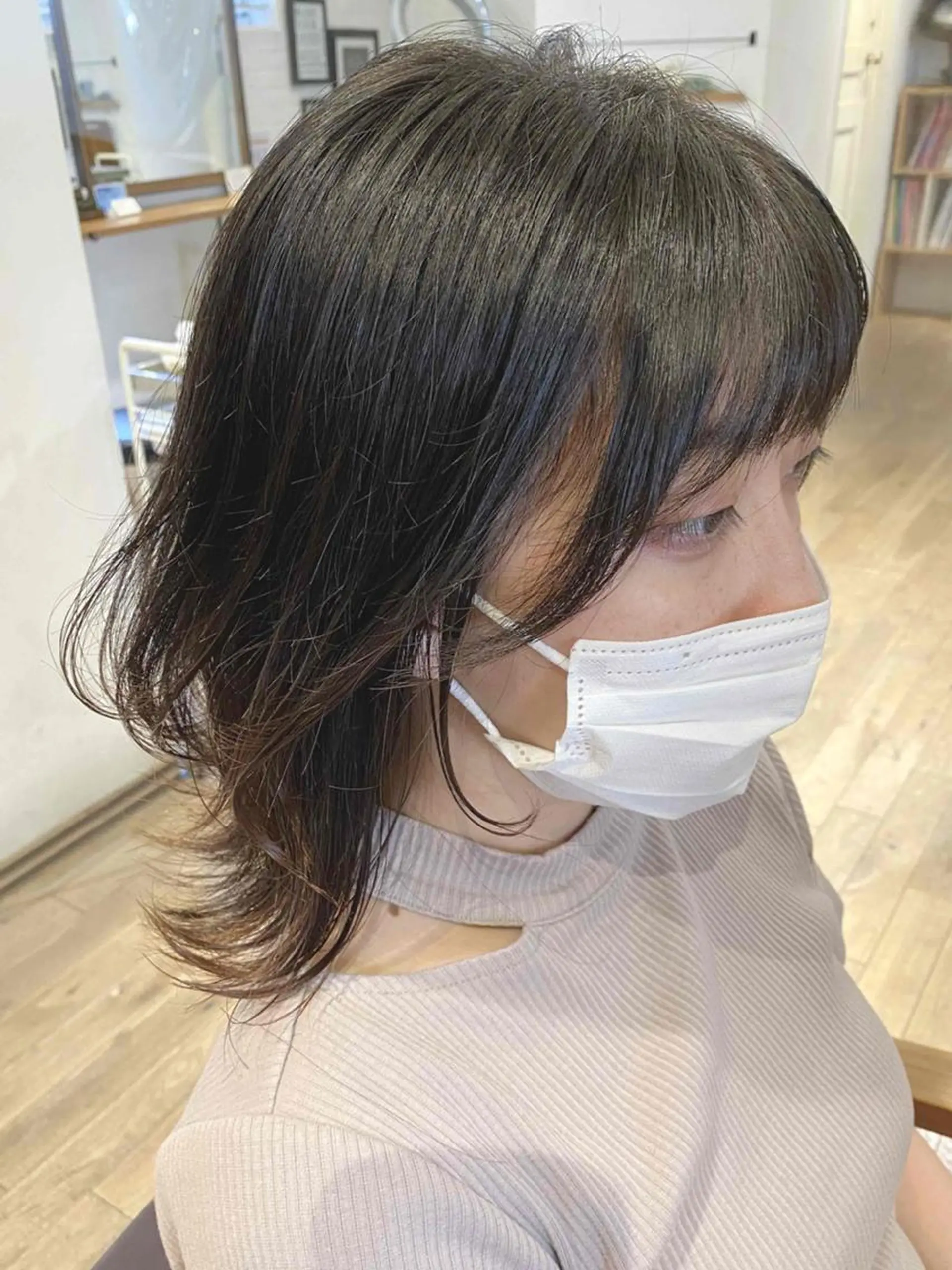 ミディアム カラー ミストバング イヤリングカラー  フェイスフレーミング インナーカラー くびれヘア 前田 裕介のヘアスタイル