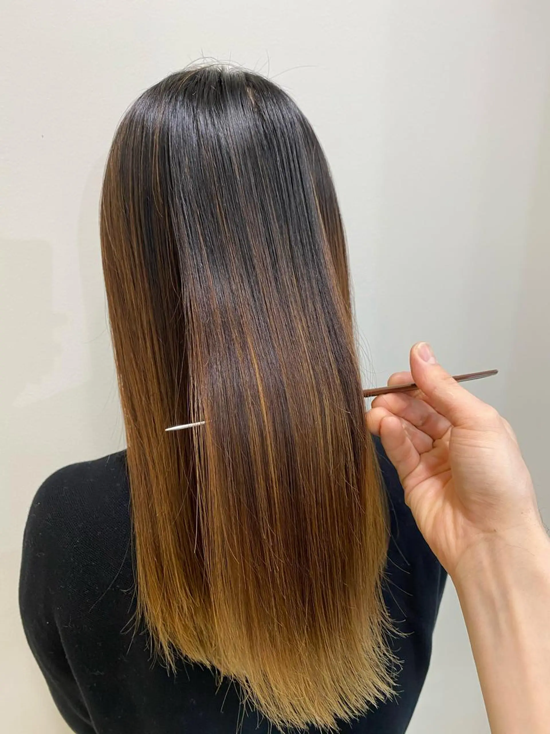 ロング 髪質改善 縮毛矯正 トリートメント 酸熱トリートメント 縮毛矯正 トリートメント コテ巻き風パーマ/ 髪質改善/河島恭平のヘアスタイル