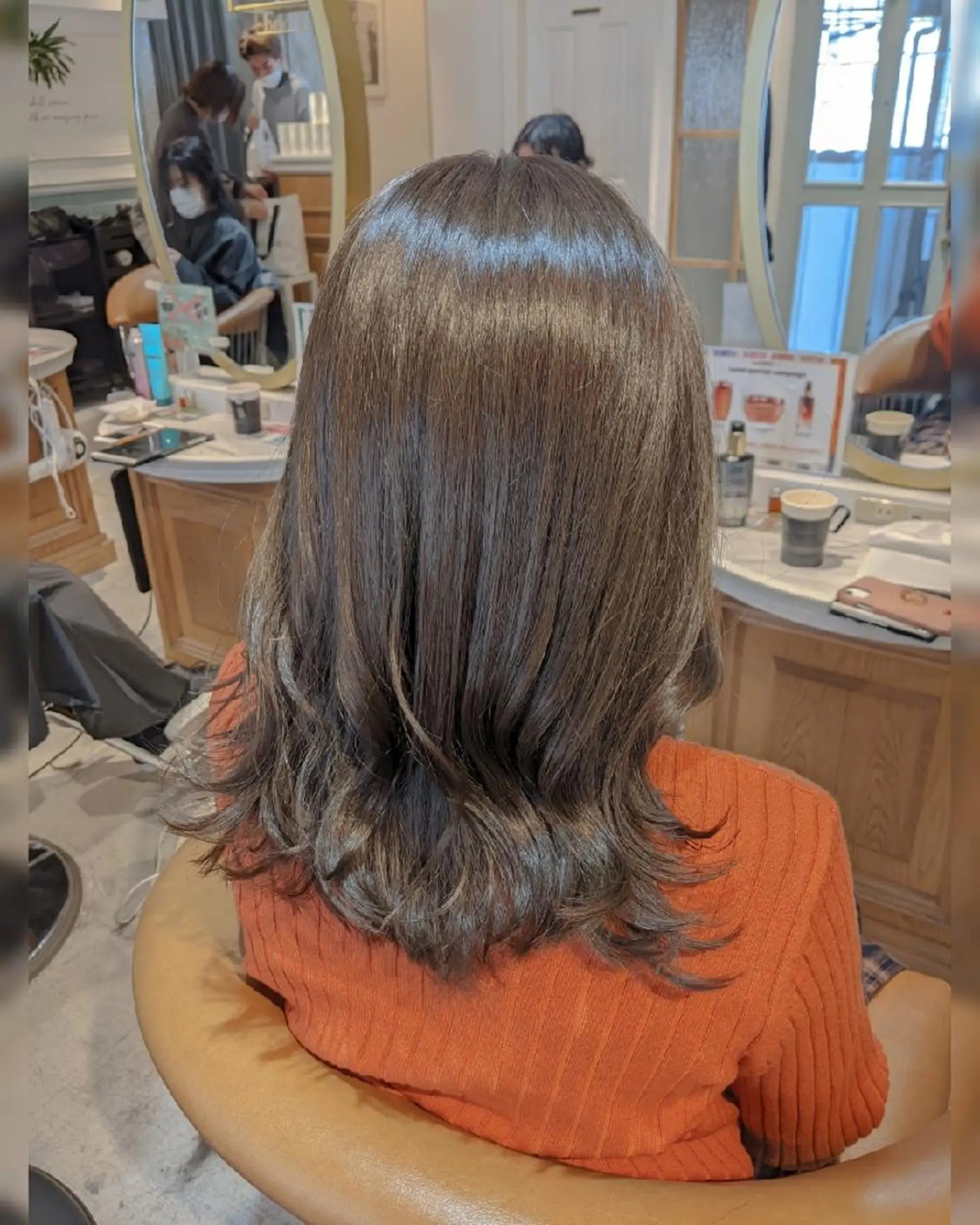 ミディアム カット ヘアカラー トリートメント 縮毛矯正/レイヤー 💎やまもとちひろのヘアスタイル