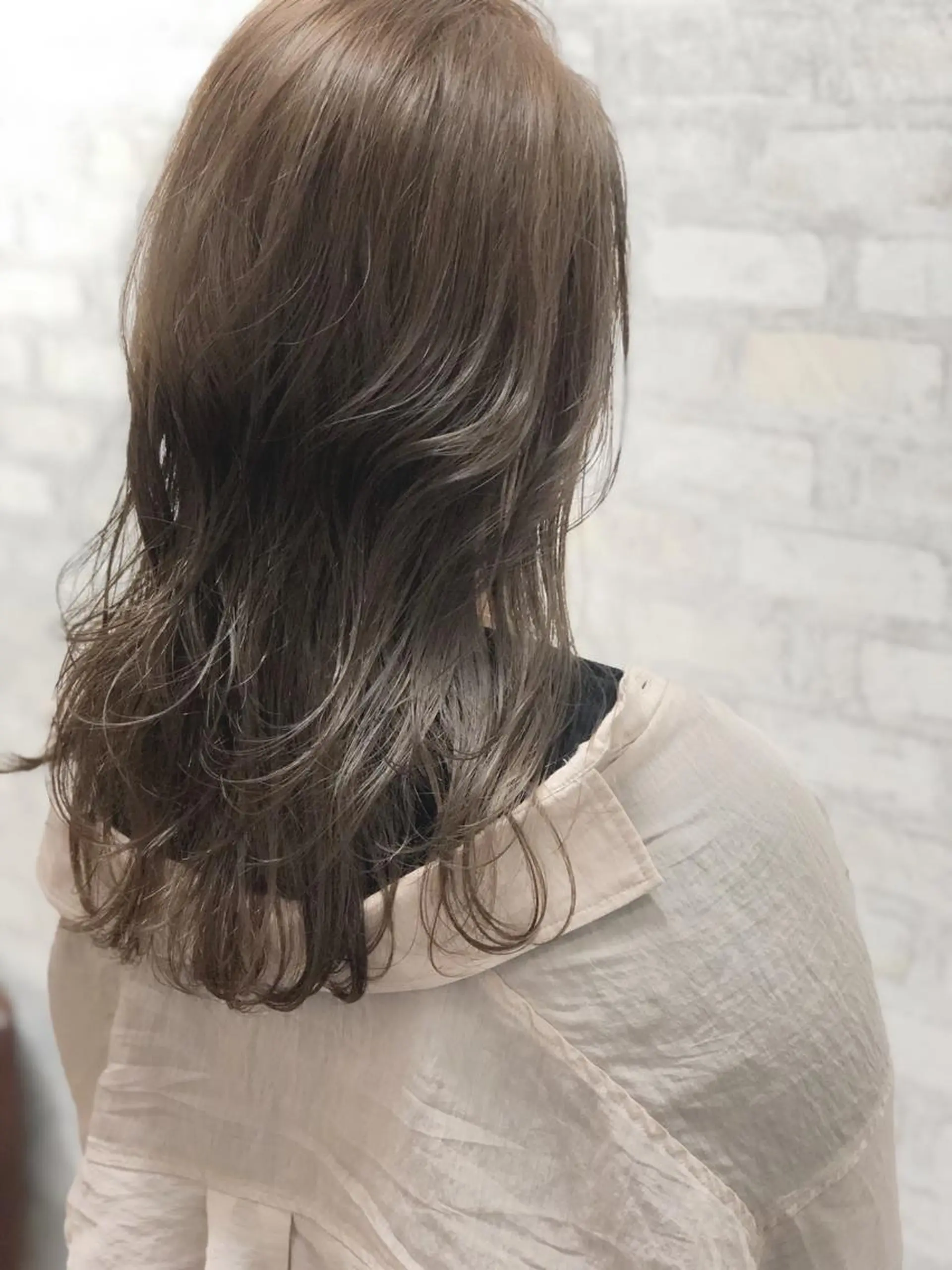 セミロング カラー ベージュカラー ケアカラー グレージュ レイヤーカット カット ヘアカラー トリートメント kei_____ SALOWINのヘアスタイル