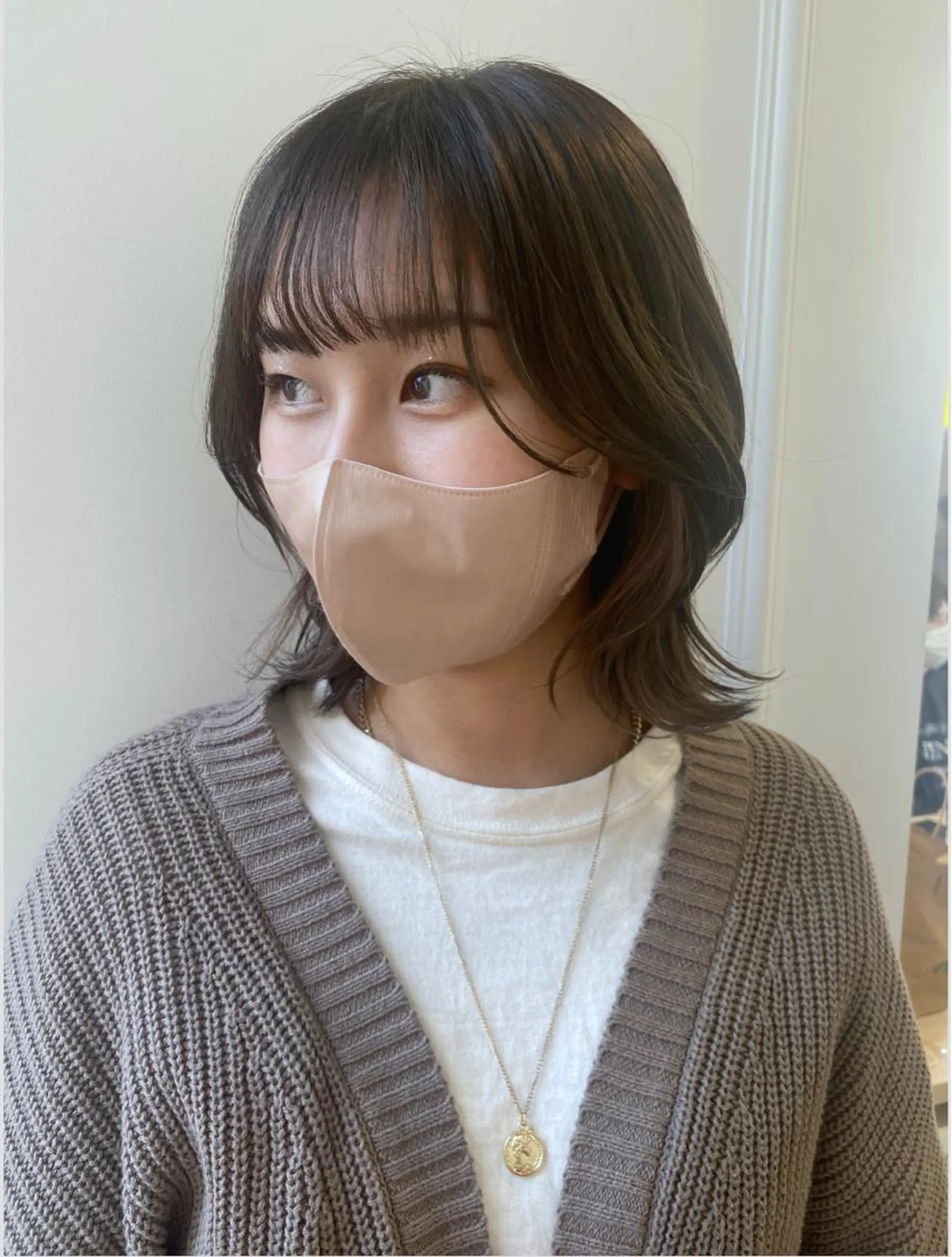 ミディアム カラー ベージュカラー オリーブベージュ くびれヘア 韓国風ヘア カット ヘアカラー トリートメント 小顔レイヤー/ ベージュ🤍Rieのヘアスタイル