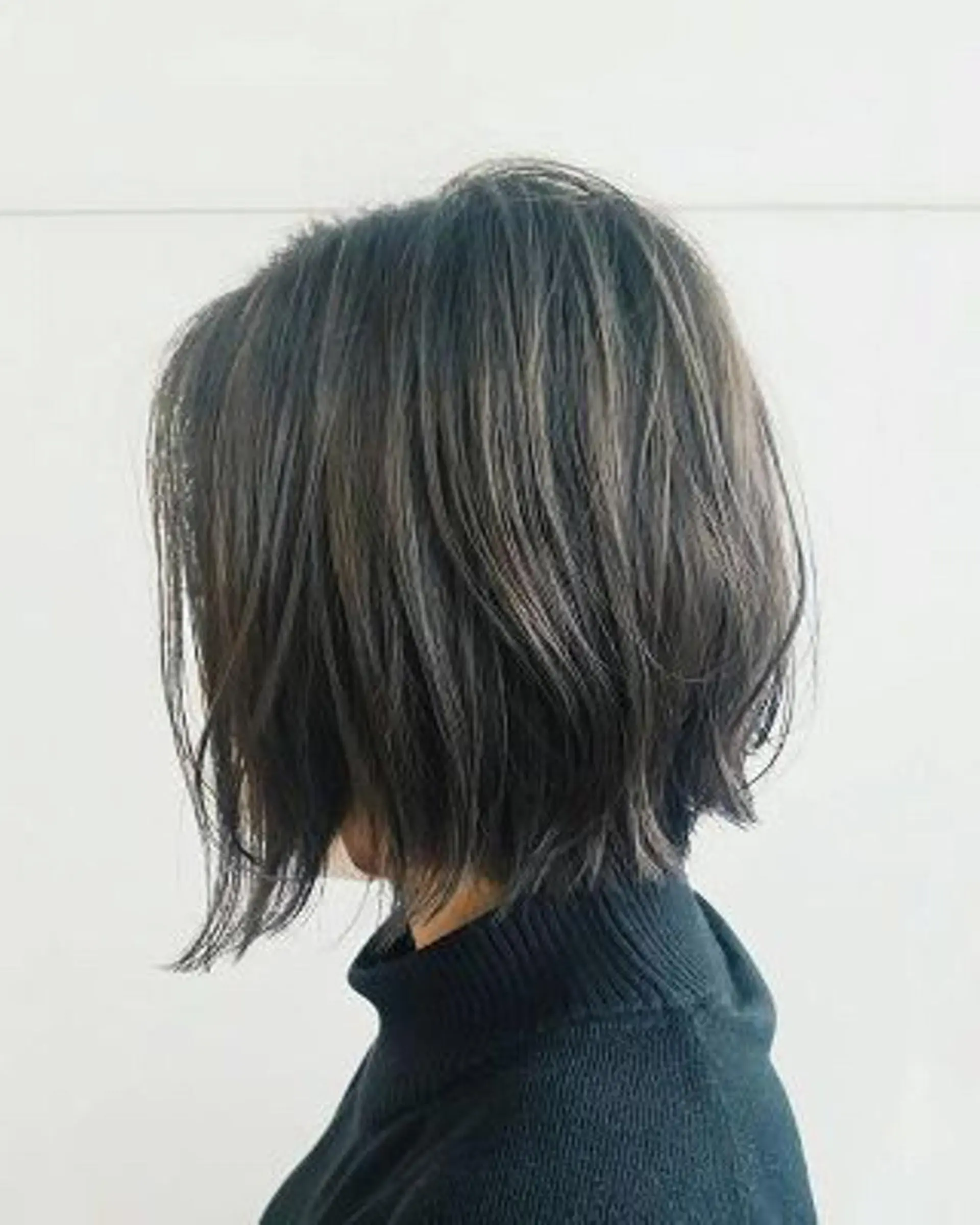 セミロング カラー 松戸　レイヤーカット 野口　康太郎のヘアスタイル