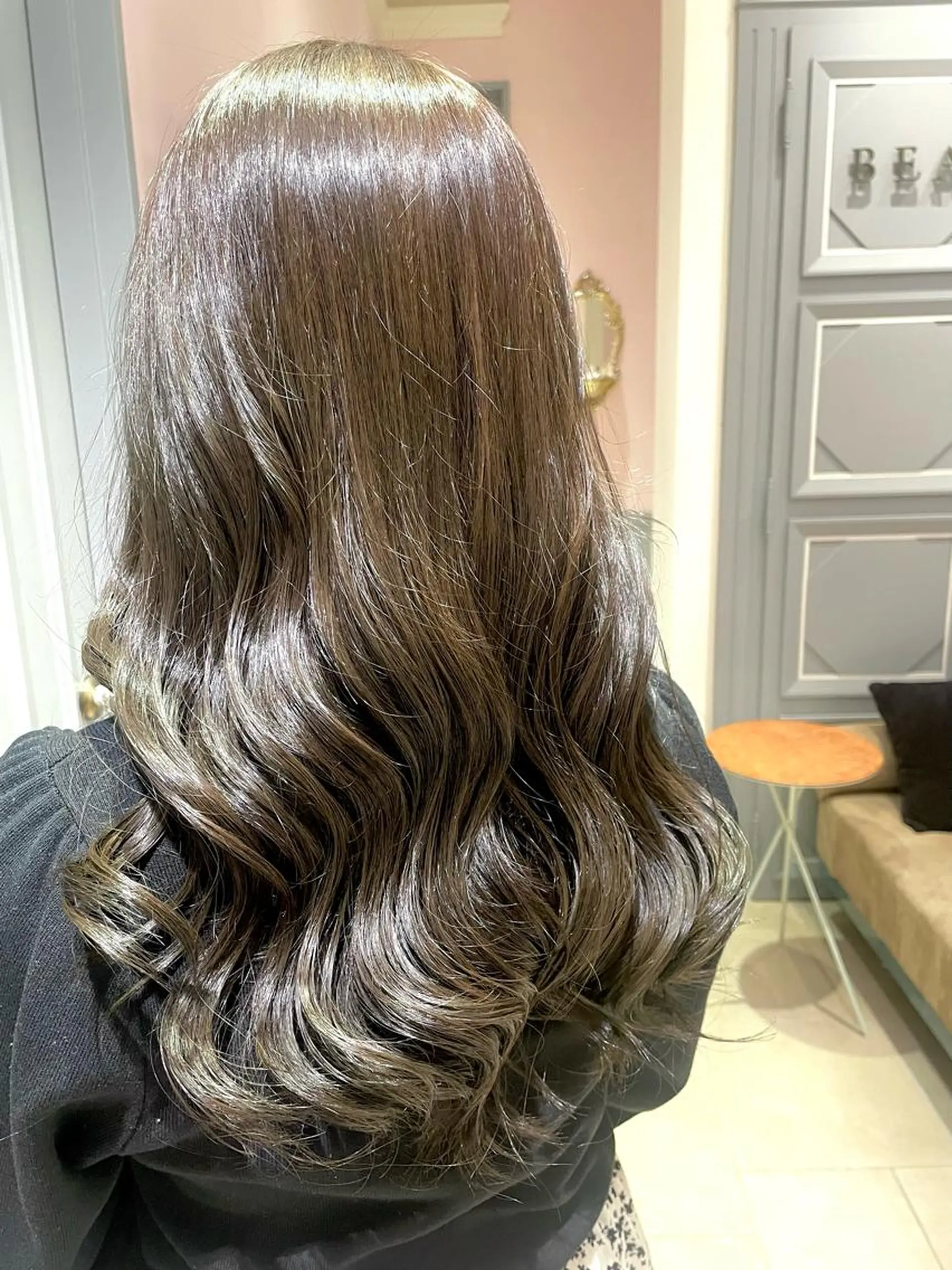 ロング カットモデル ヨネダのヘアスタイル