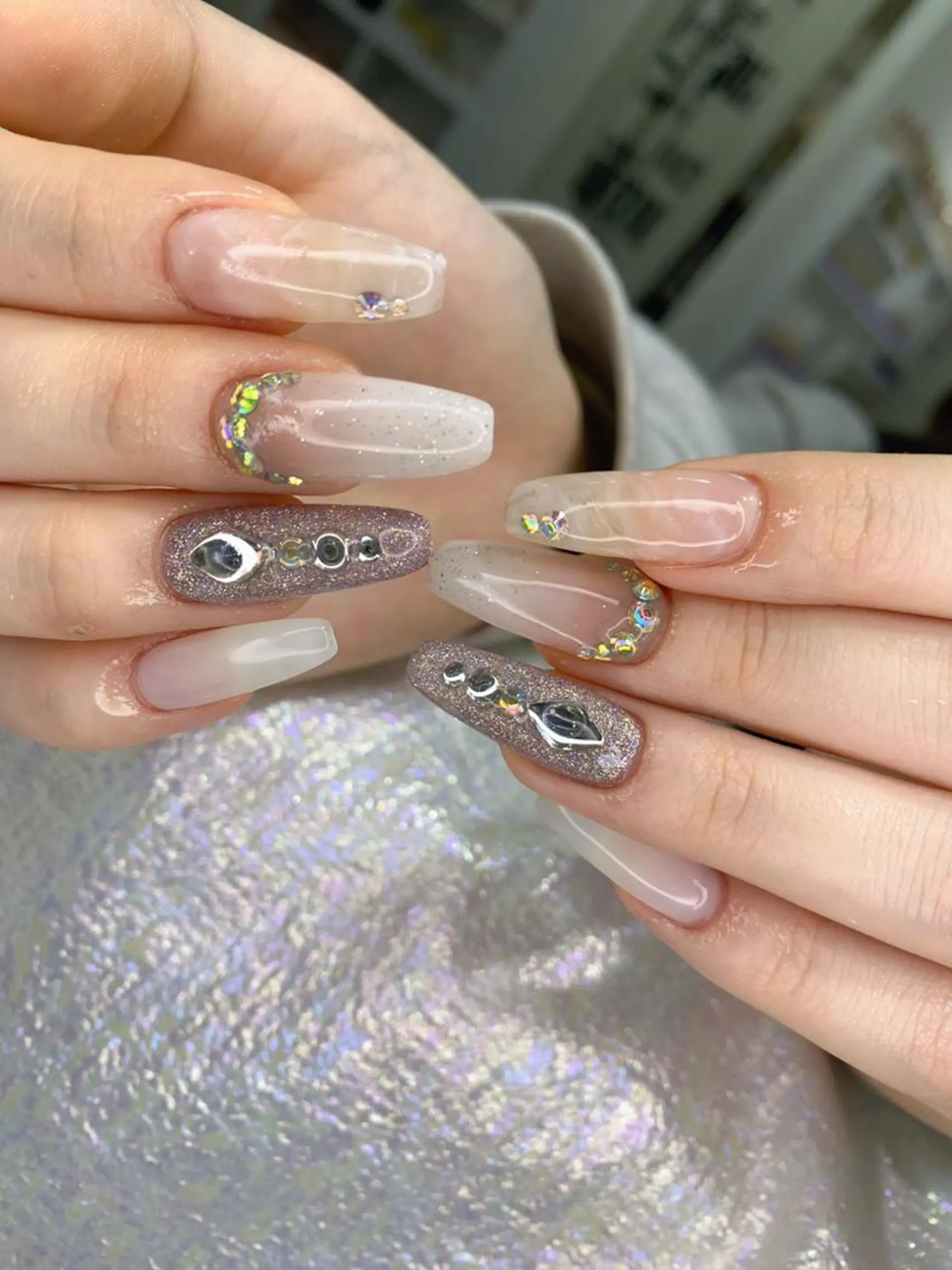 ネイル 長さ出し ネイルチップ Queens 榊 まおのネイルデザイン