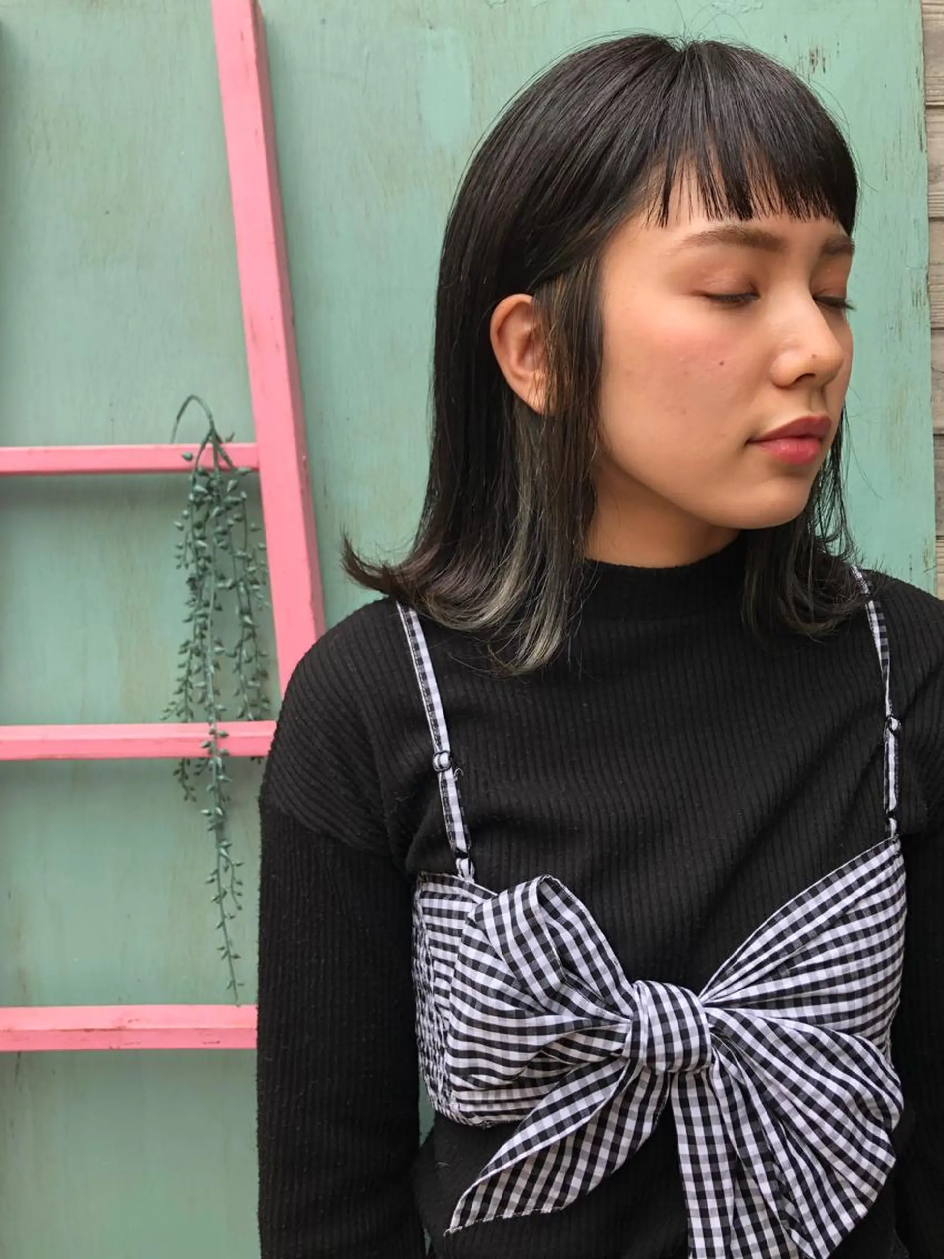 ミディアム カラー 藤井 菜緒のヘアスタイル