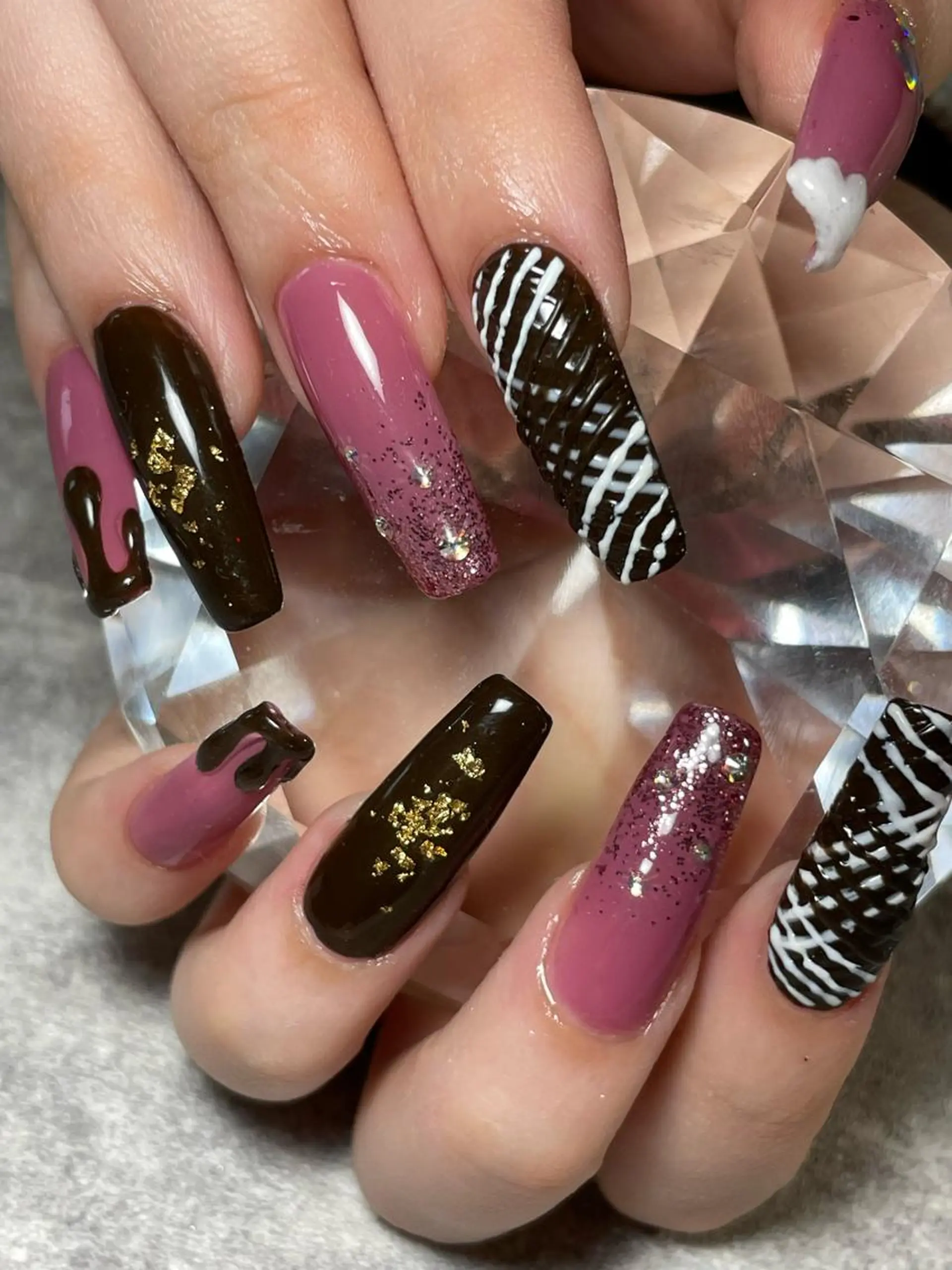 ネイル 蓑原 佳央里のネイルデザイン