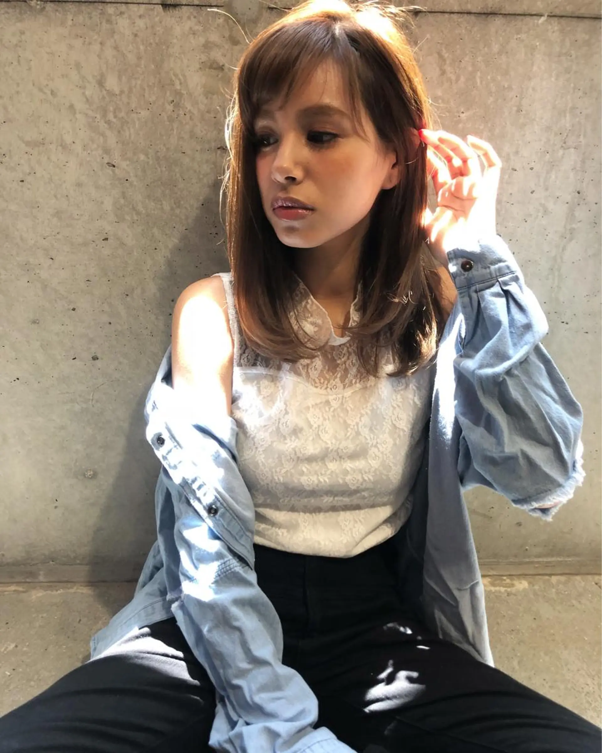 ミディアム カラー 小島 侑衣のヘアスタイル