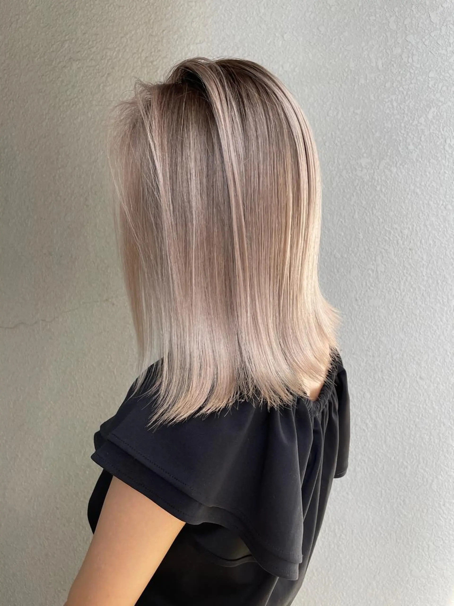 セミロング カラー ブリーチカラー🌈 石垣翔太のヘアスタイル