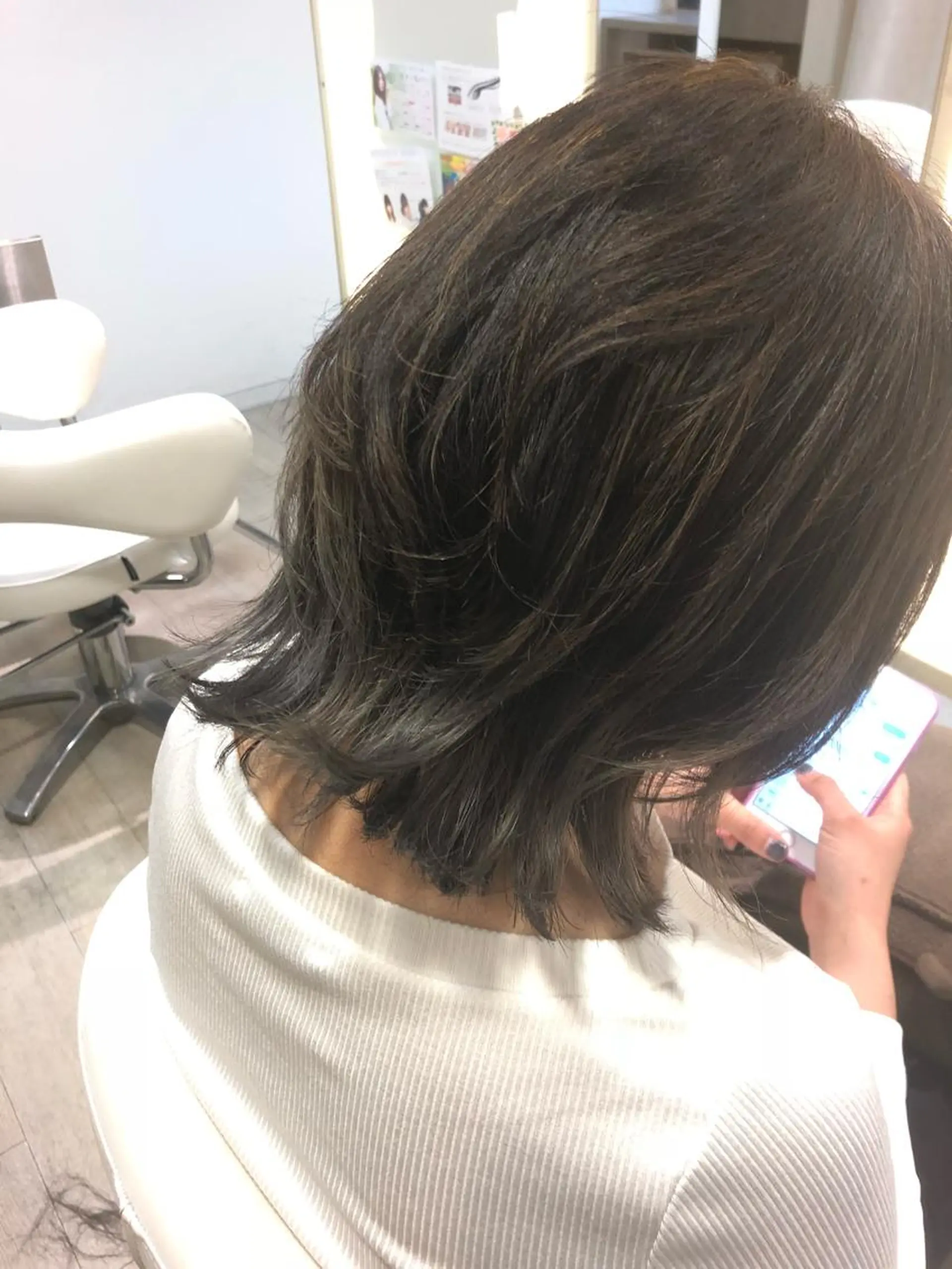 ミディアム ハイライト トリートメント 松佐 ゆかりのヘアスタイル