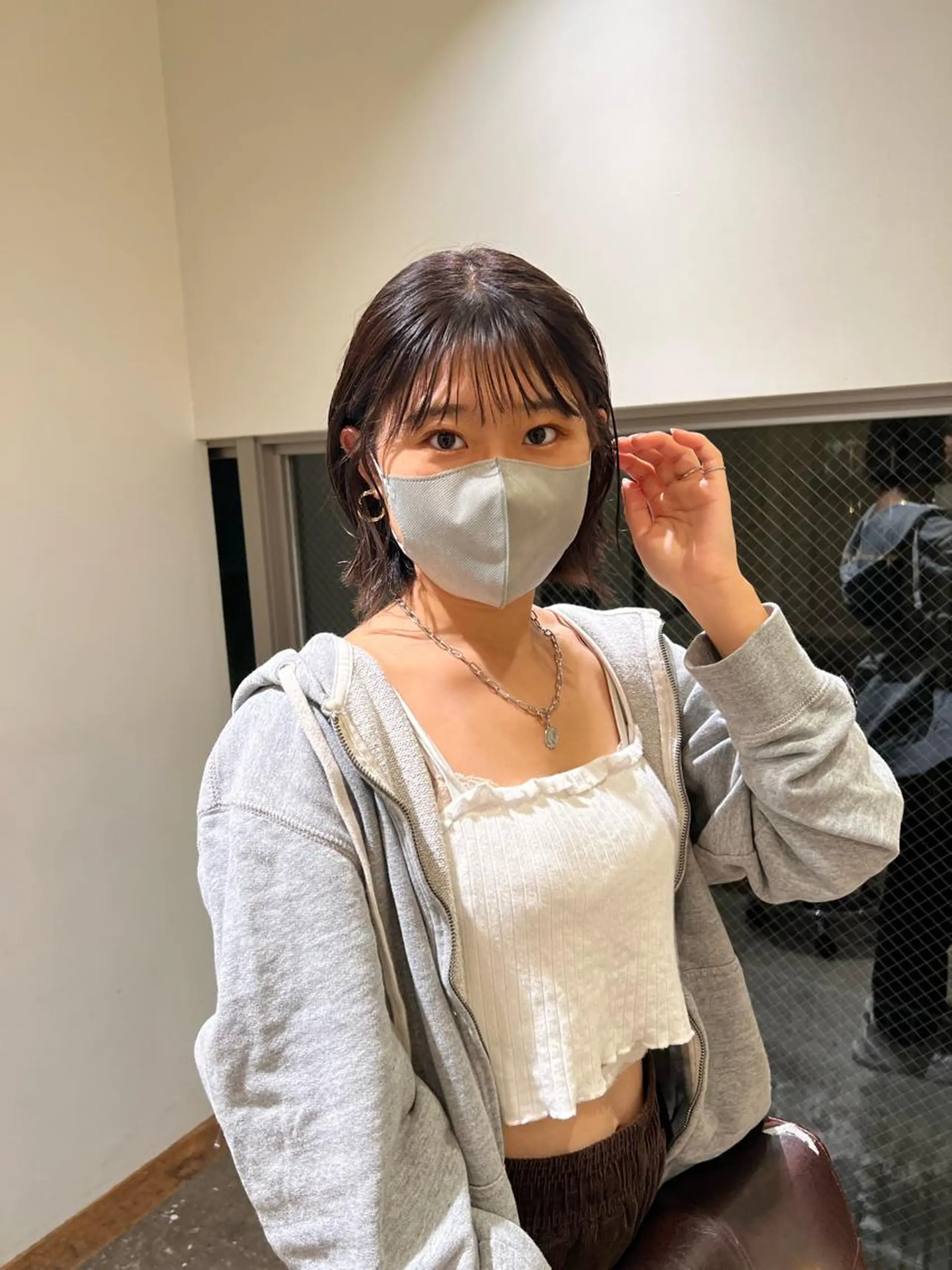 ミディアム 成岡 愛美のヘアスタイル