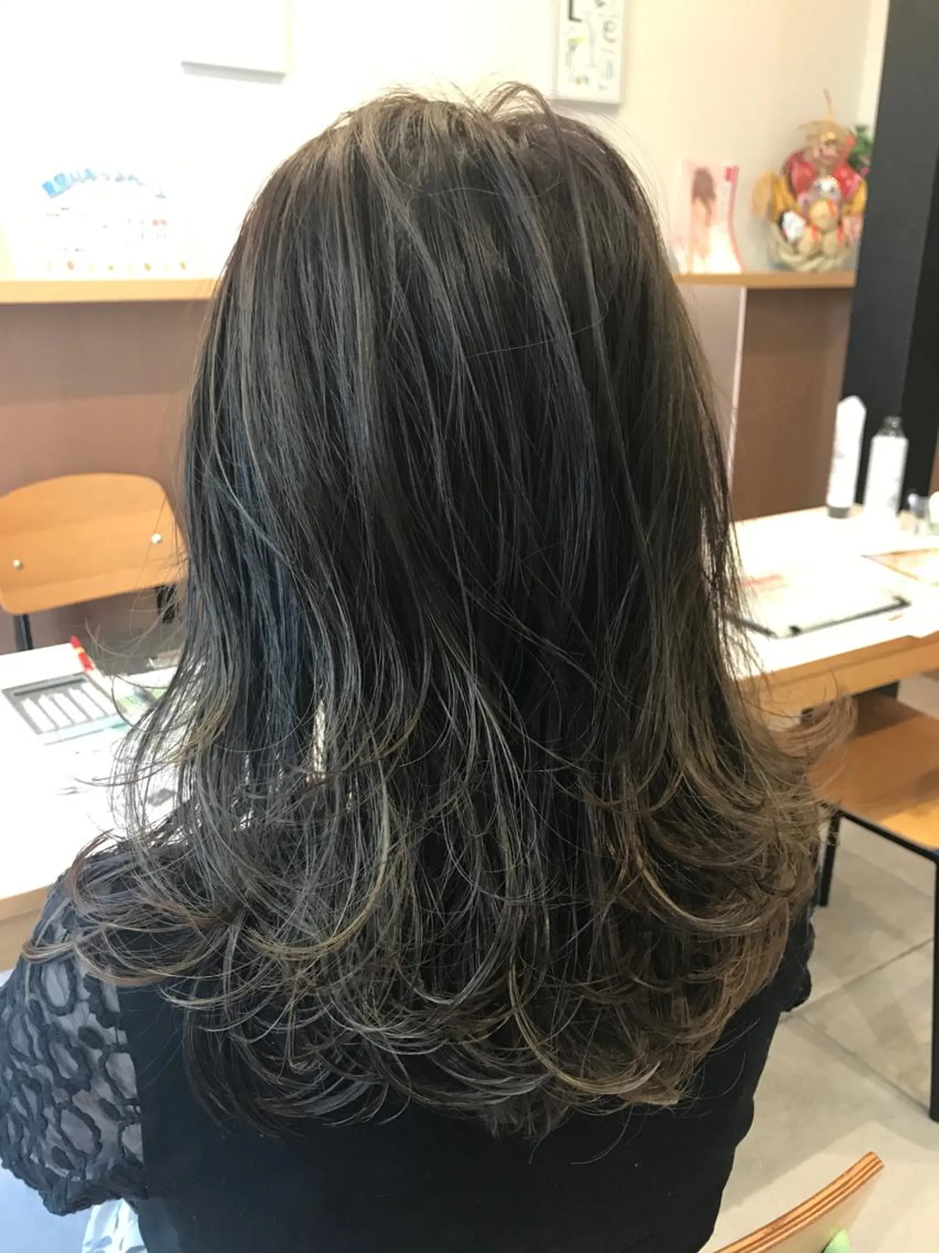 ミディアム カット ヘアカラー トリートメント Emitas.宮街道店所属・森崎 士/似合わせカラーのヘアスタイル