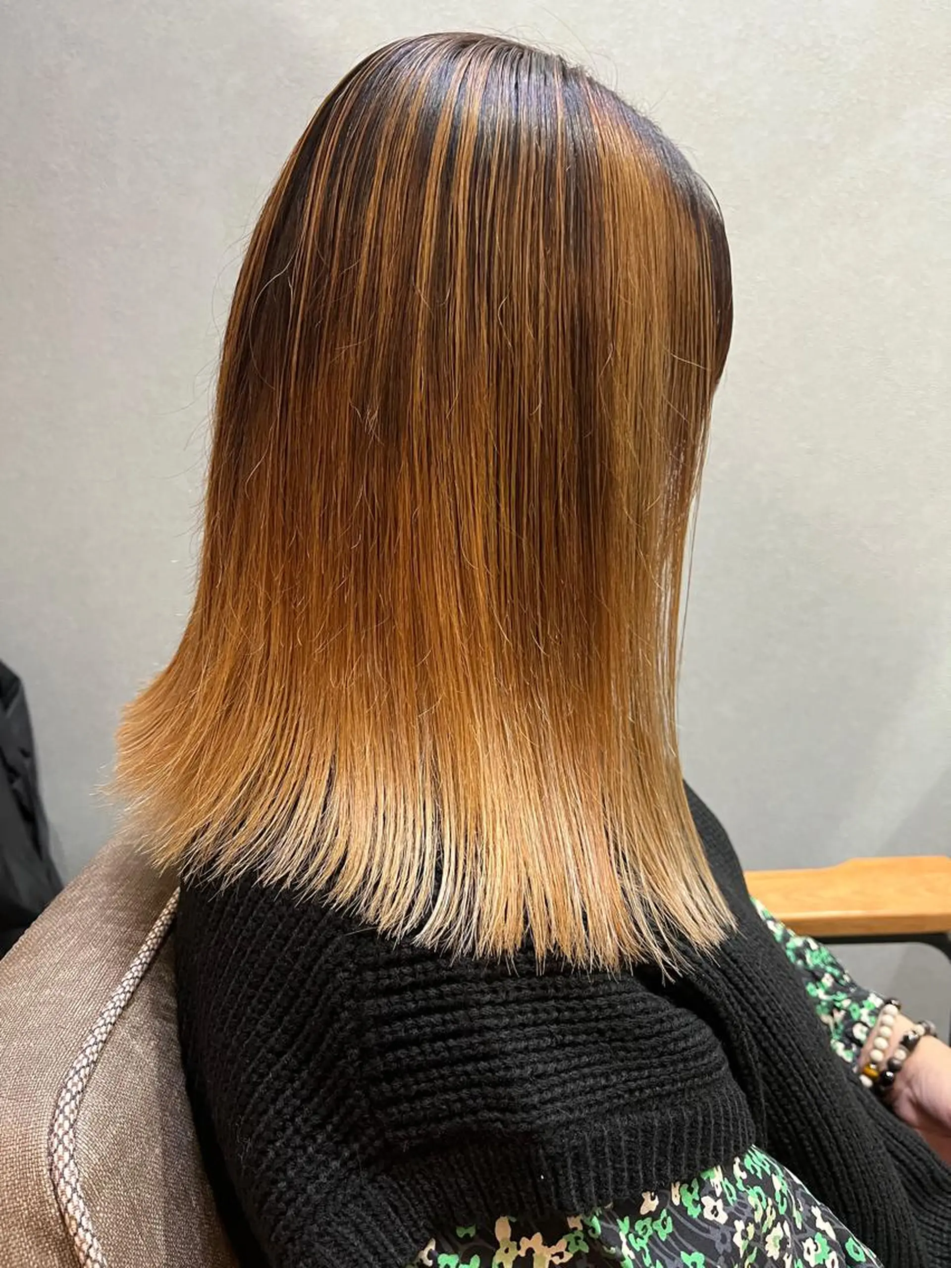 ミディアム カラー パーマ ヘアアレンジ メンズ キッズ ネイル マツエク・マツパ アイブロウ メンズブリーチ メンズハイライト メンズインナーカラー メンズ韓国風 ブリーチ カット 久木原 ゆりのヘアスタイル