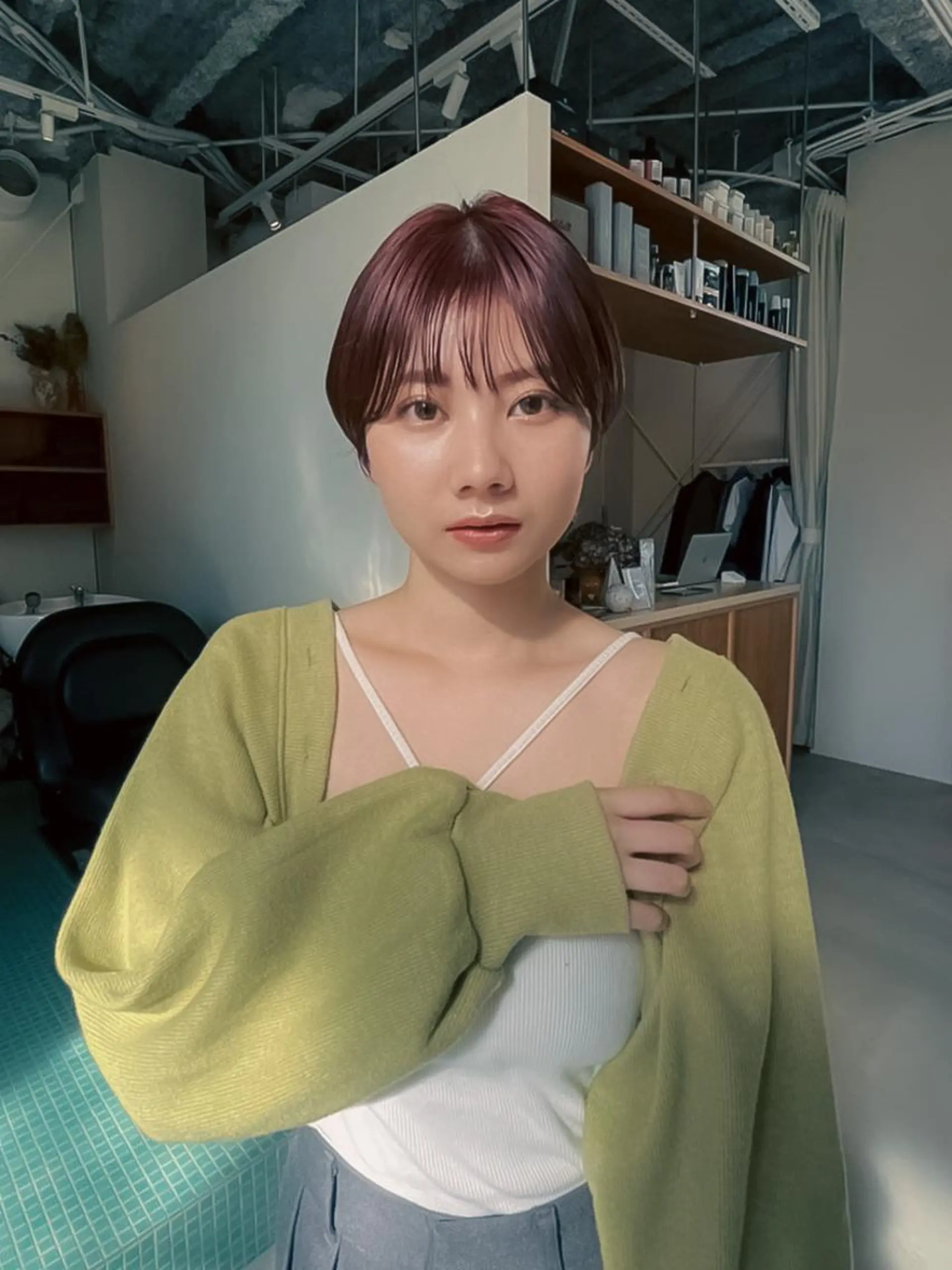 ミディアム 五屋 美咲のヘアスタイル