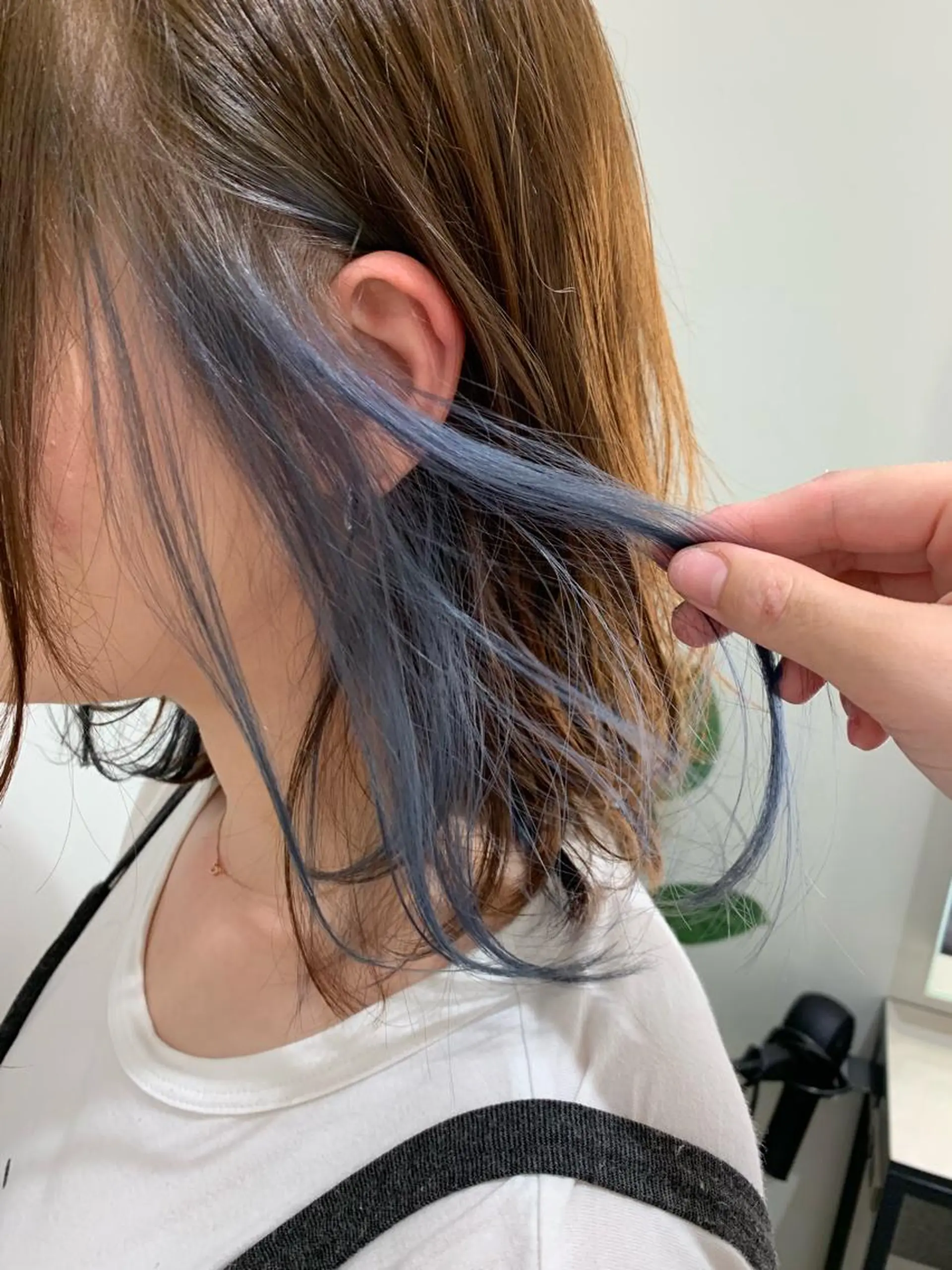 ミディアム 赤池 日菜子のヘアスタイル