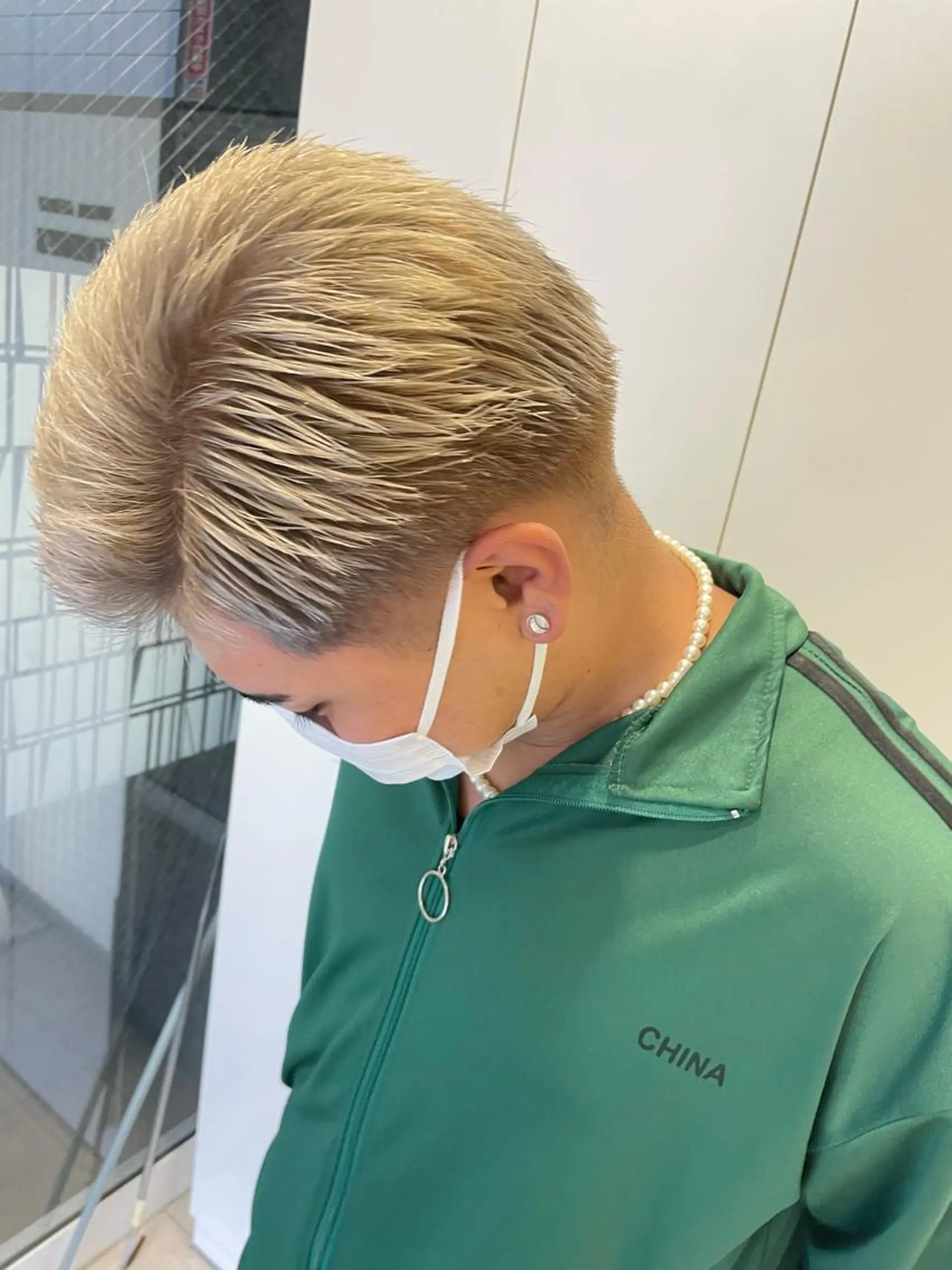 カラー メンズ MIFA レイヤー／パーマのヘアスタイル