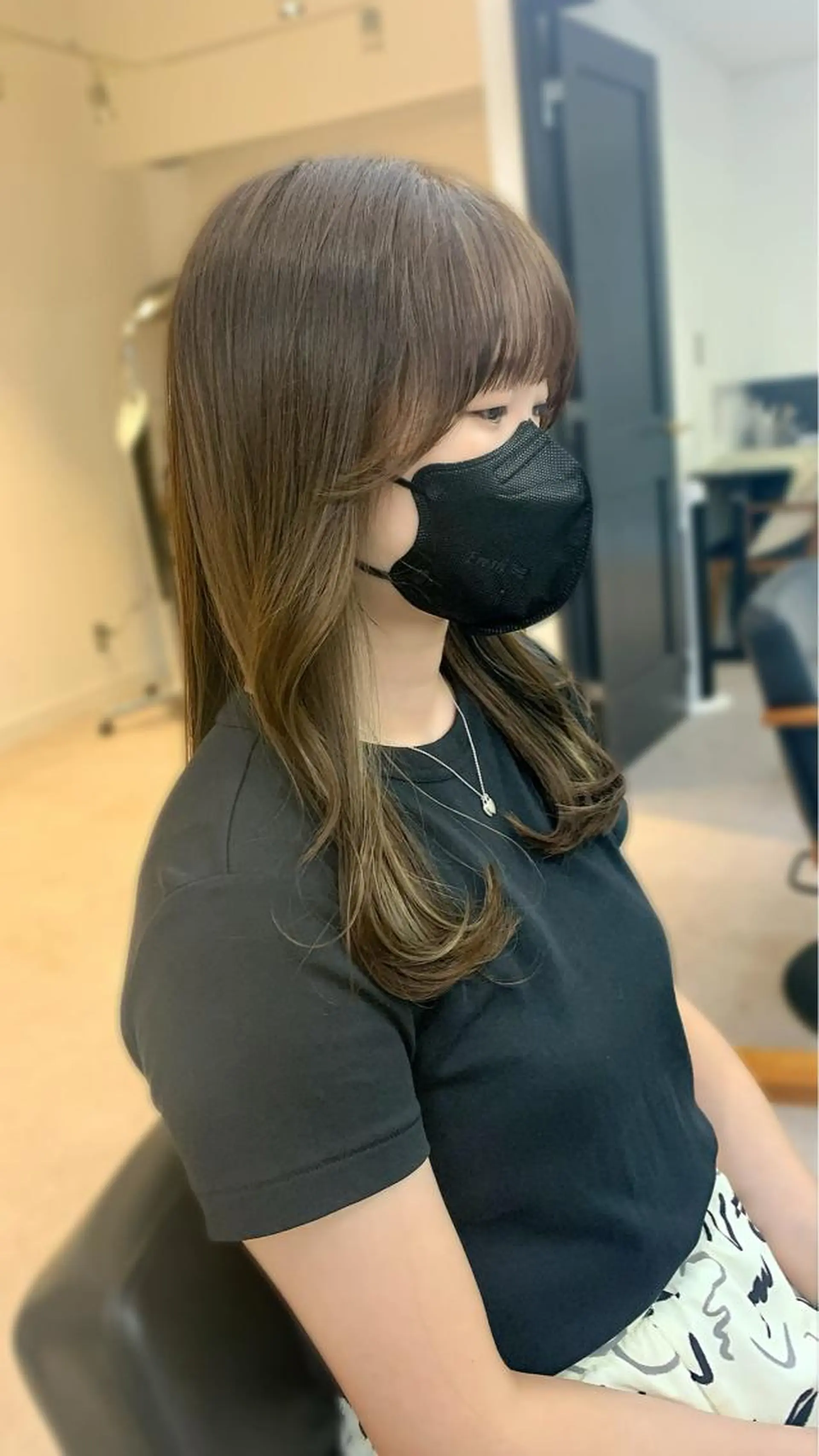 ミディアム カラー パーマ ヘアアレンジ メンズ キッズ ネイル マツエク・マツパ アイブロウ カット ヘアカラー レイヤーカット 🌿透け感カラーのヘアスタイル