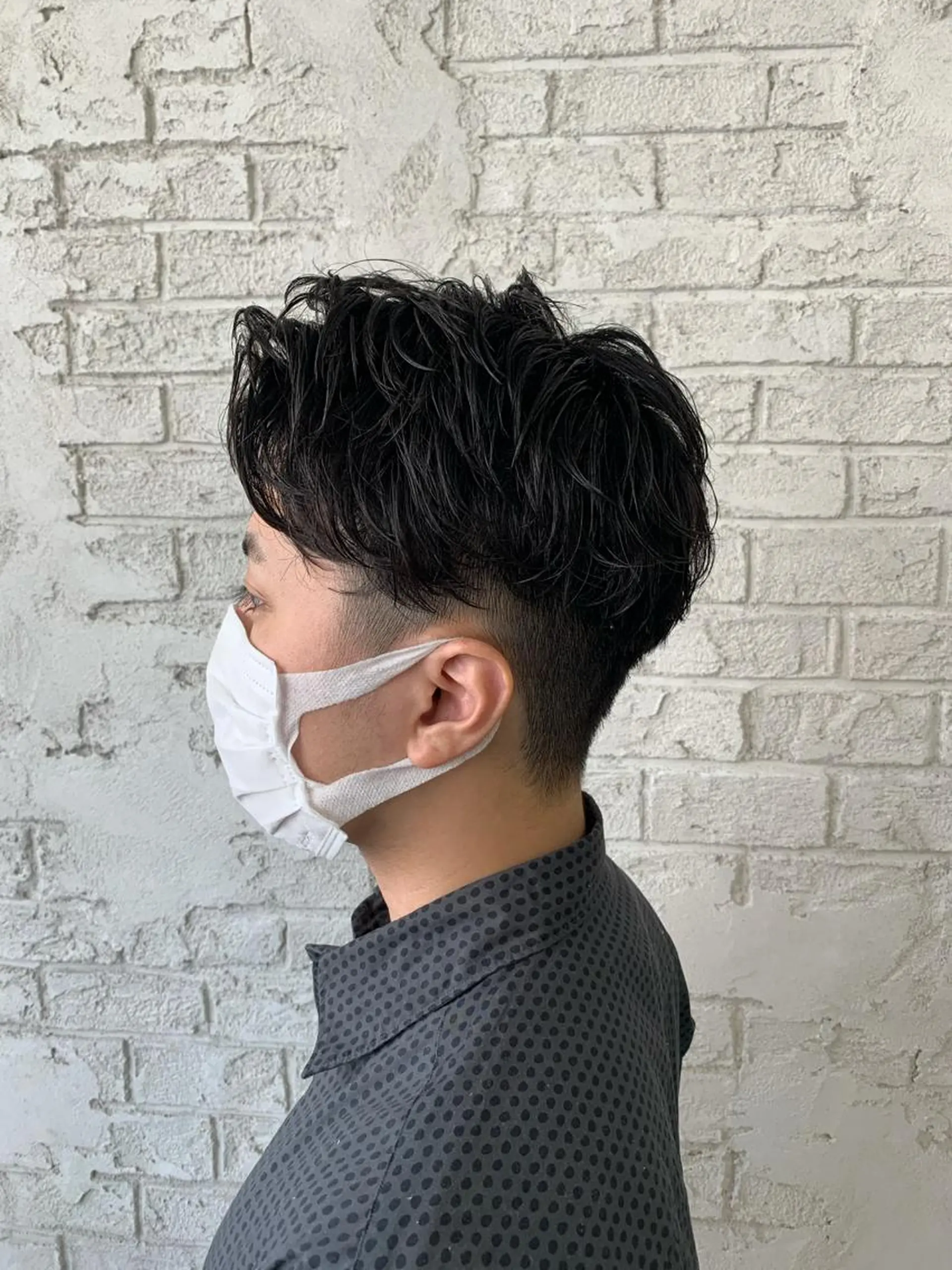 ショート メンズ アップバング 刈り上げ ブリーチ特化 ハイトーンRYOYAのヘアスタイル