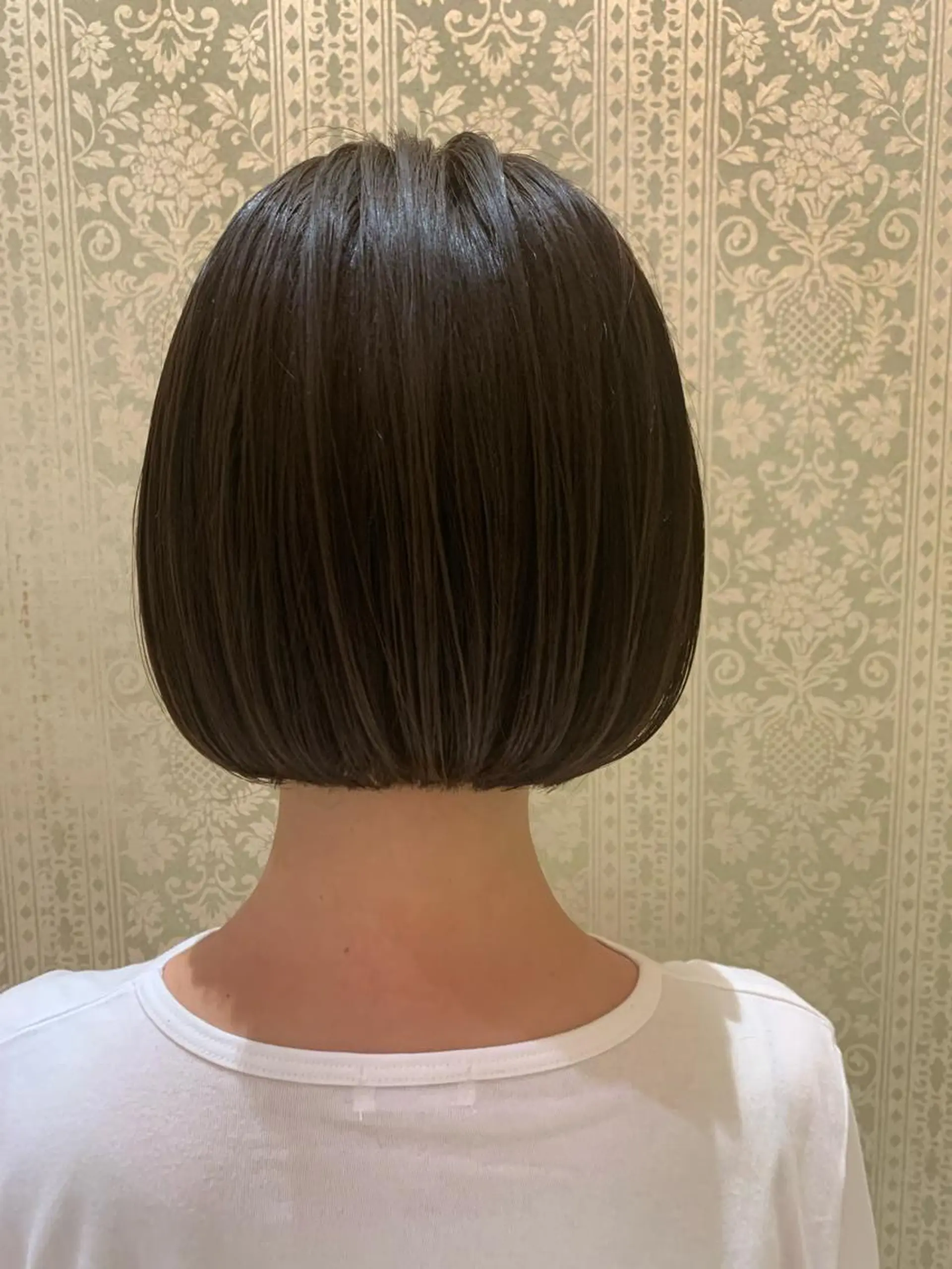 ショート 高槻裕二 ショートボブ縮毛矯正のヘアスタイル