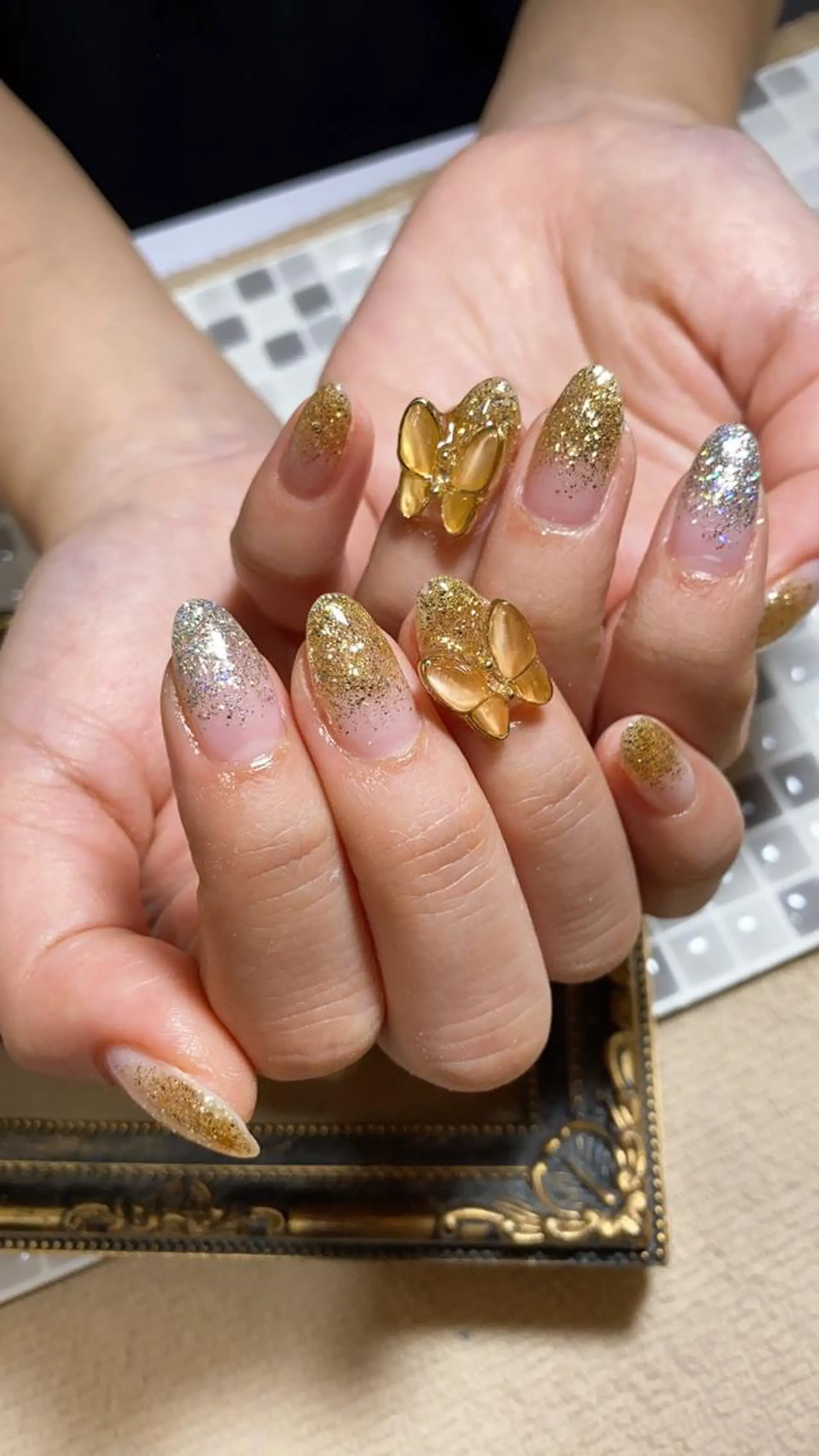 ネイル グラデーション キラキラネイル ラメ(グリッター) ラメグラデーション nailist yuiのネイルデザイン