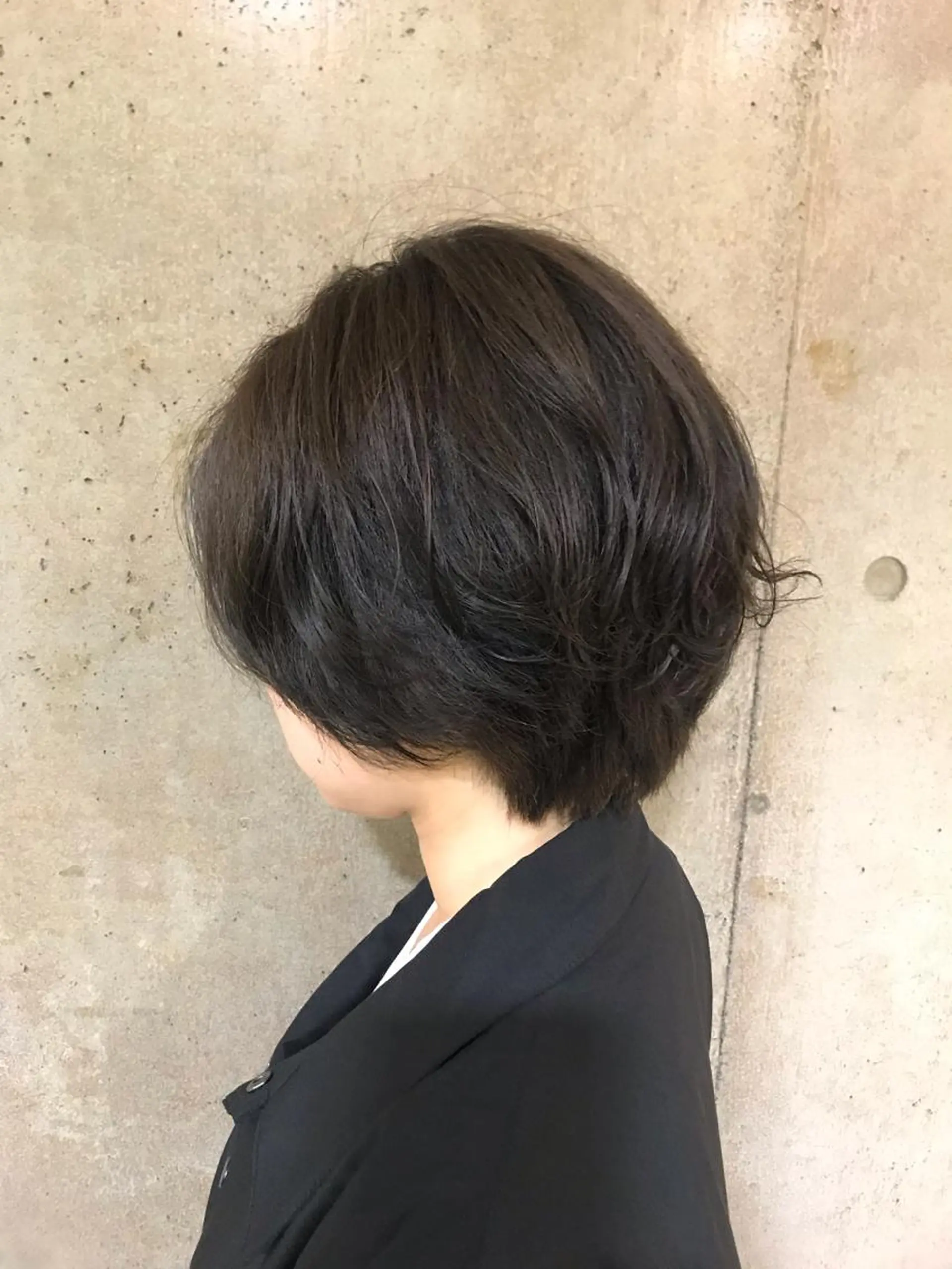 ショート カラー 一ノ瀬 蘭のヘアスタイル