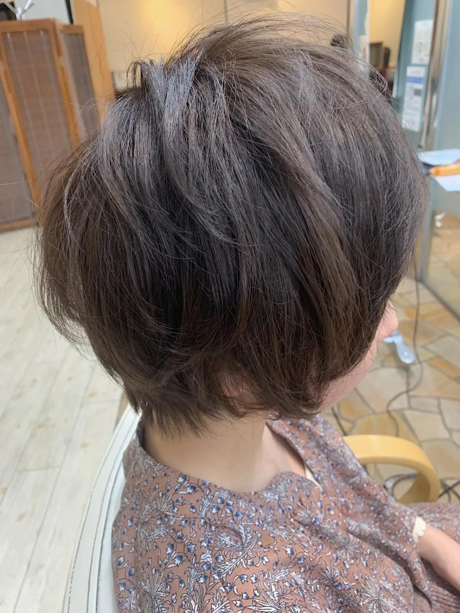 ショート カラー ヘアアレンジ グレージュ ハットリ /北習志野のヘアスタイル