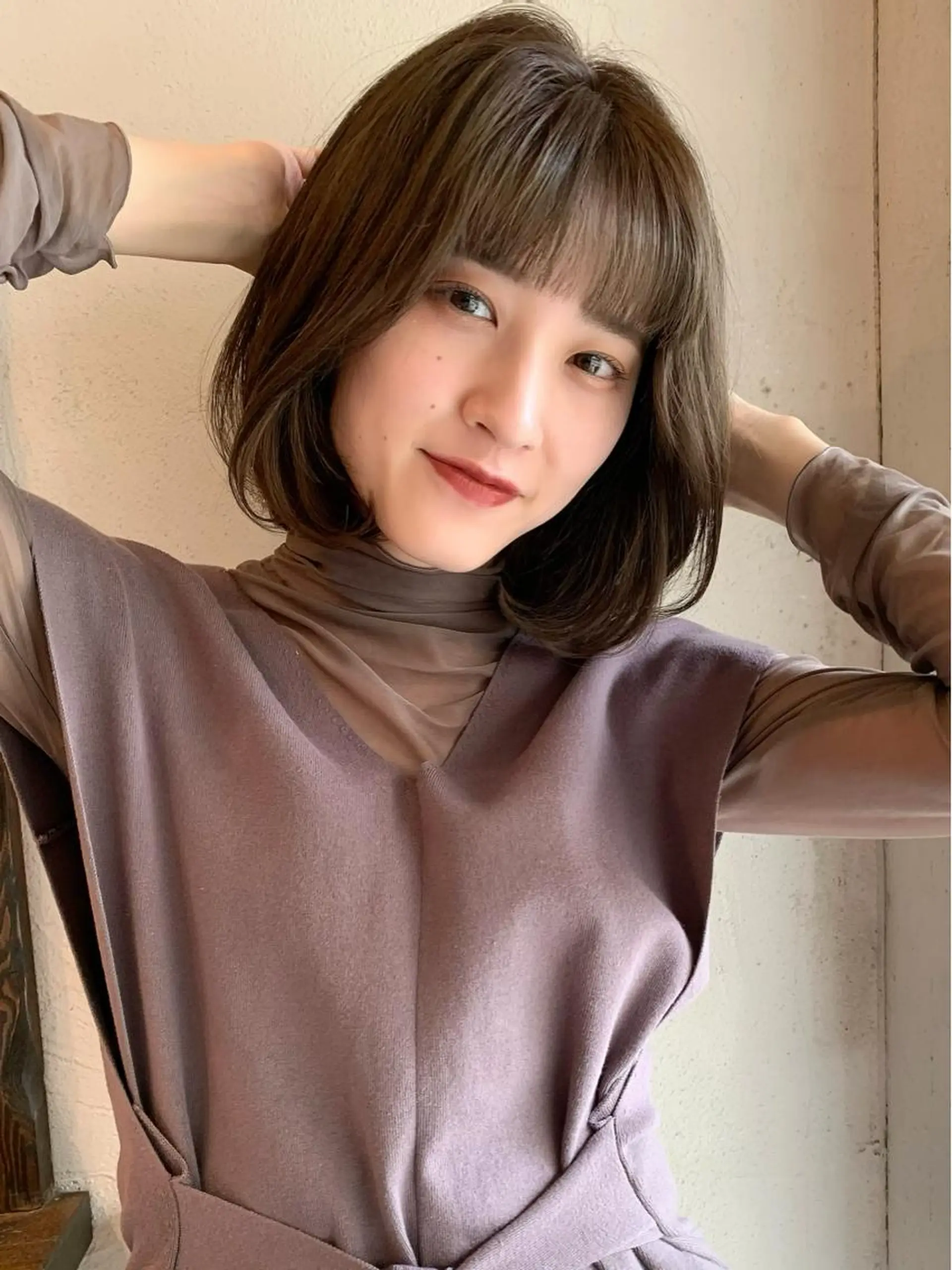 ショート カラー 透明感/オリーブ/ グレージュ/YUKAのヘアスタイル